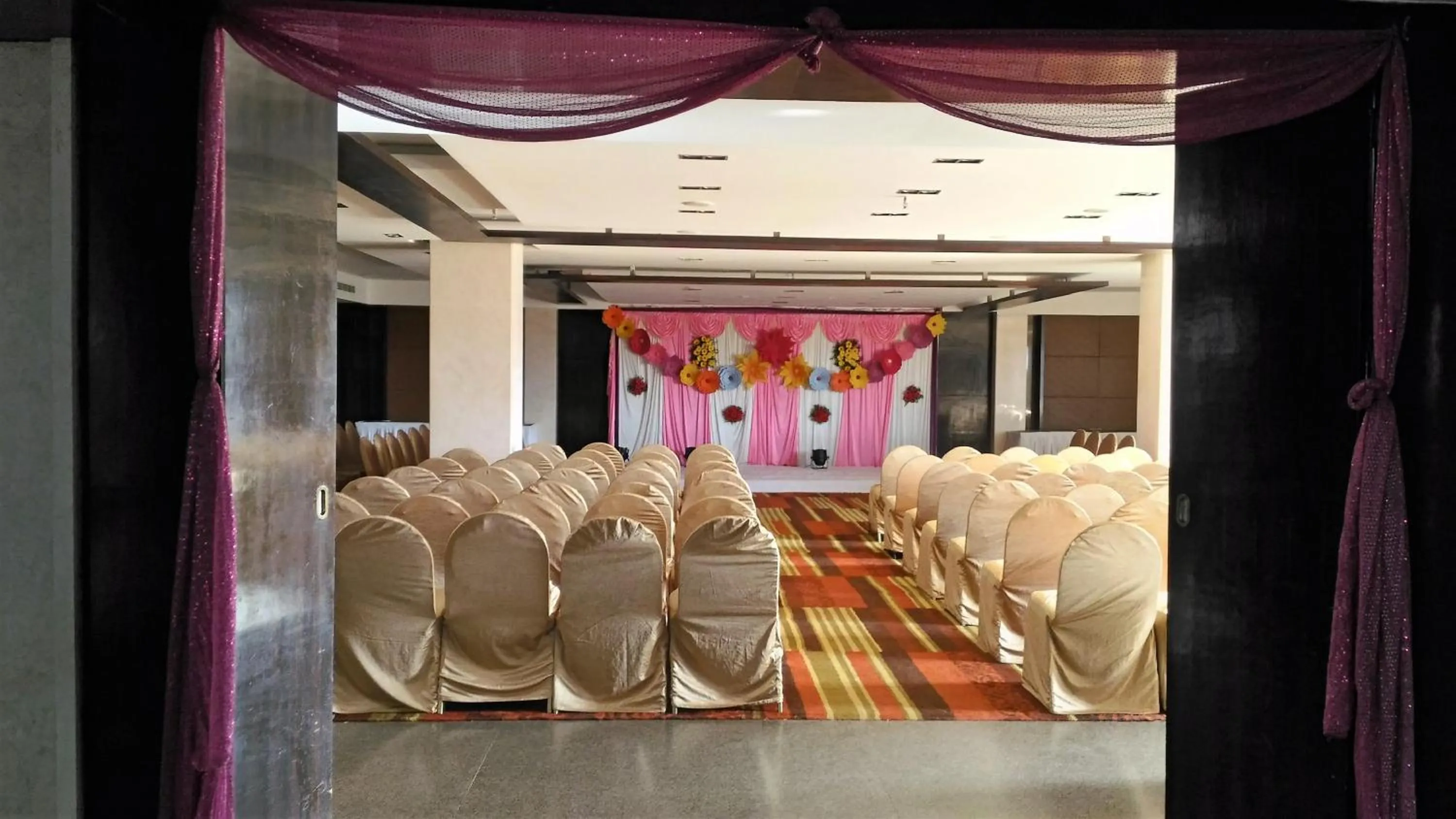 Banquet/Function facilities in Taj Tristar