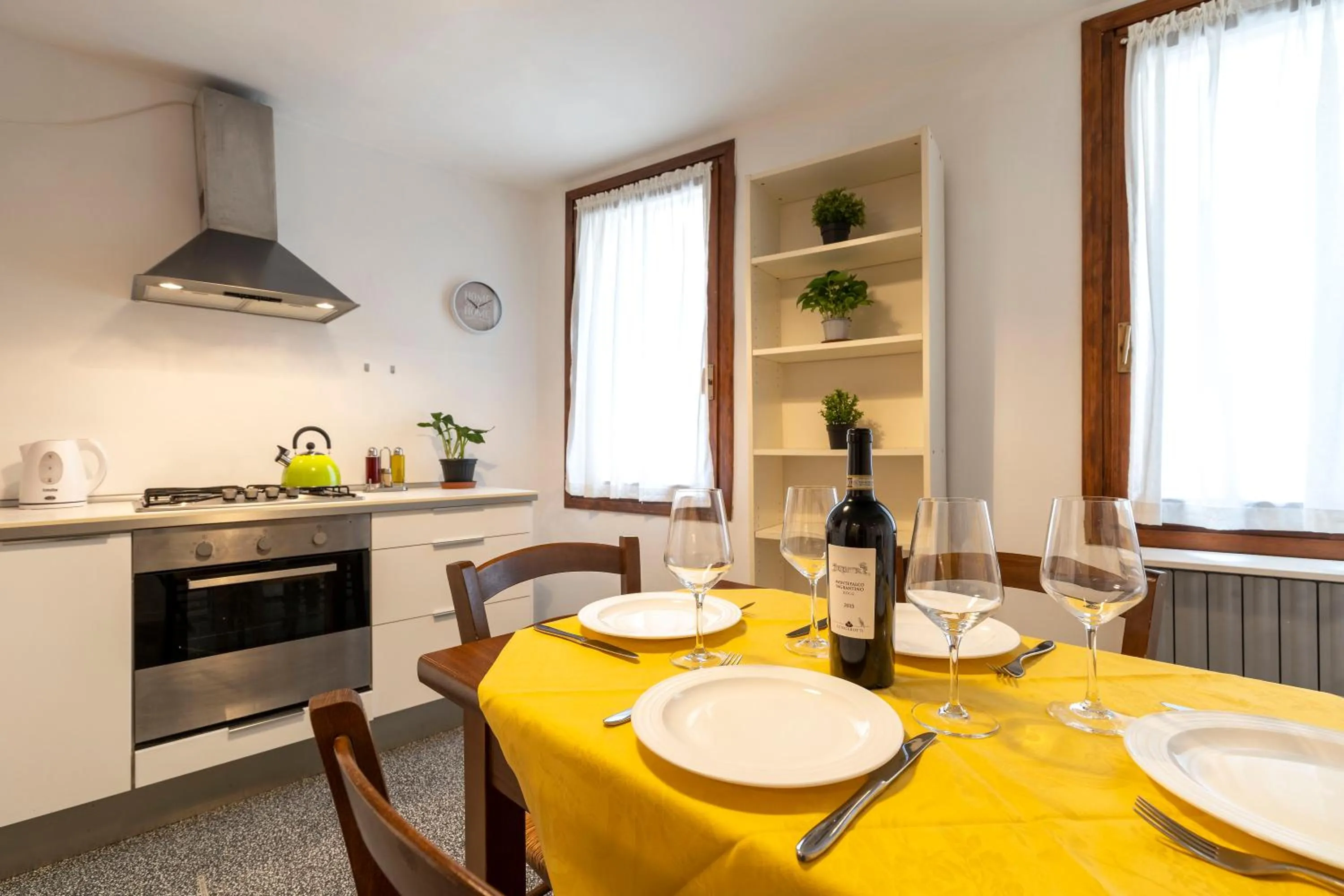 Kitchen or kitchenette in San Luca Flats