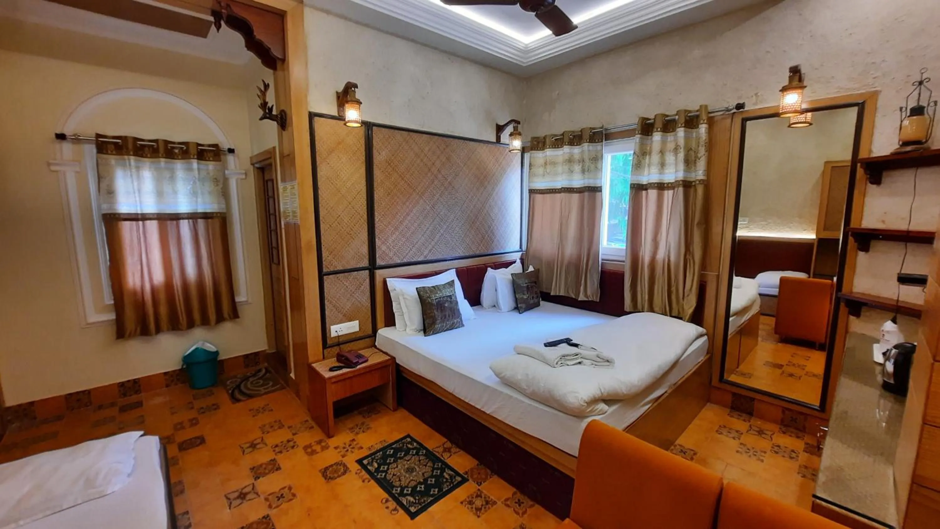 Bed in Hotel Temple On Ganges