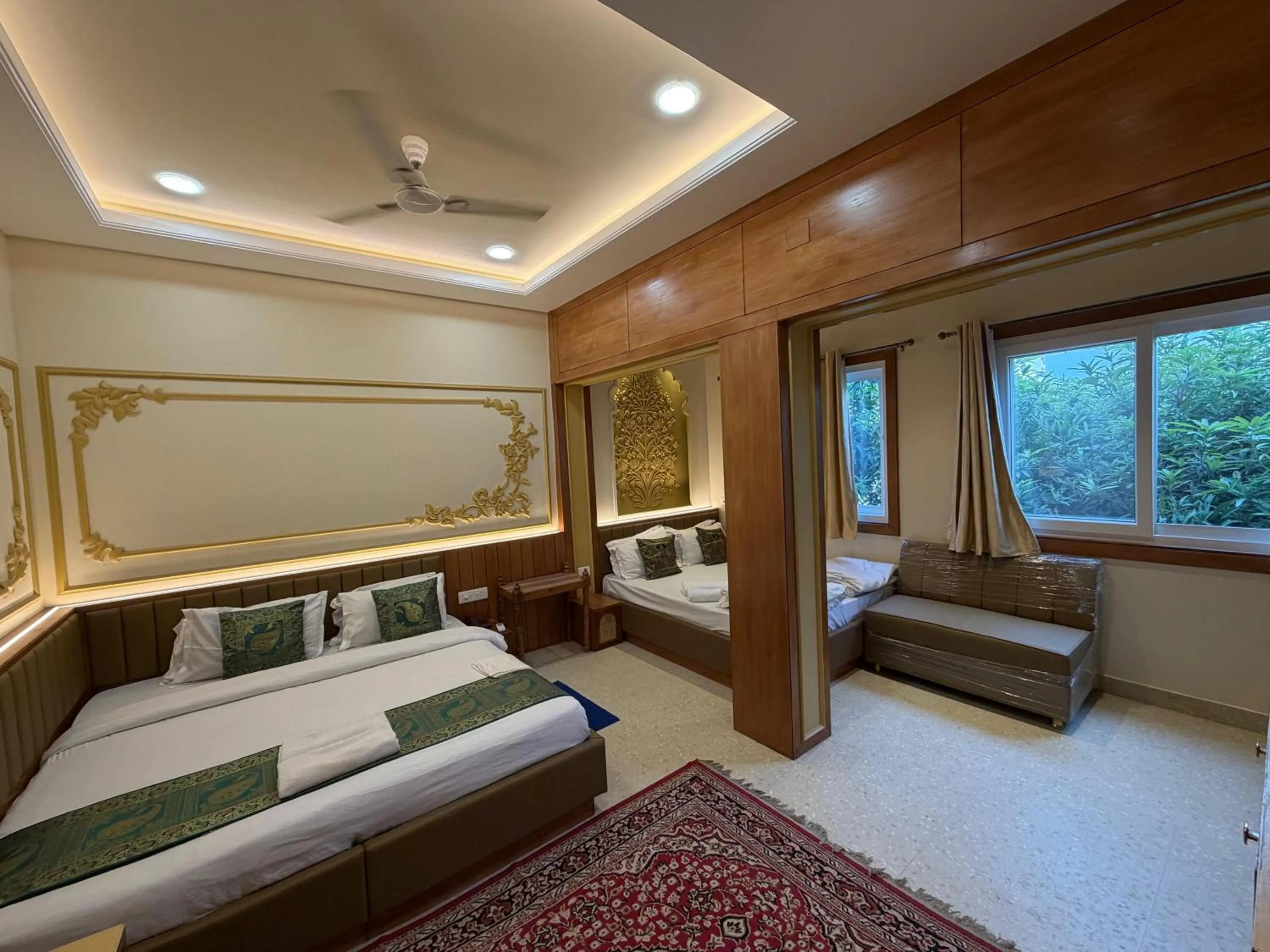 Photo of the whole room, Bed in Hotel Temple On Ganges