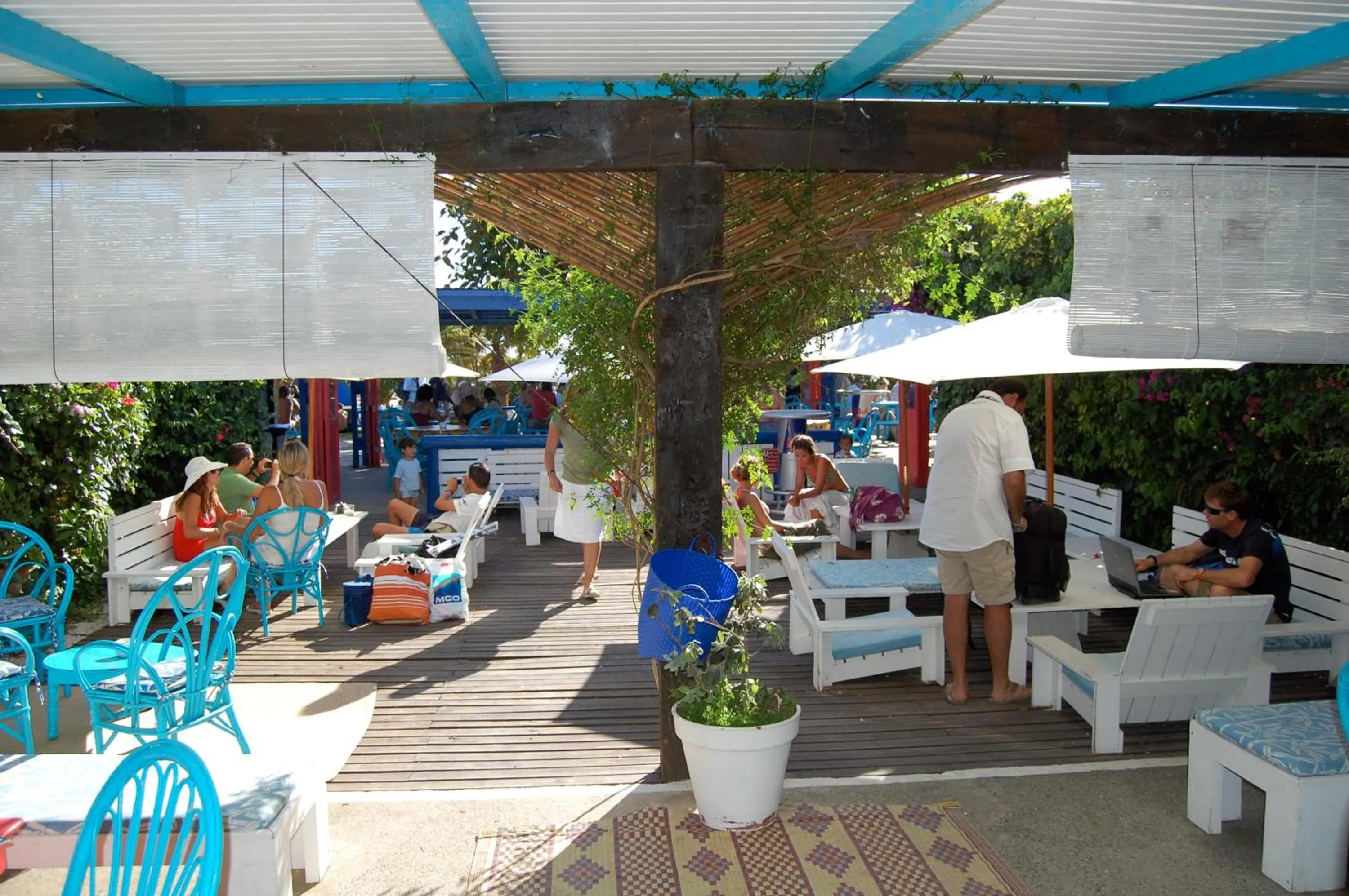 Restaurant/places to eat in Bungalows Tangana