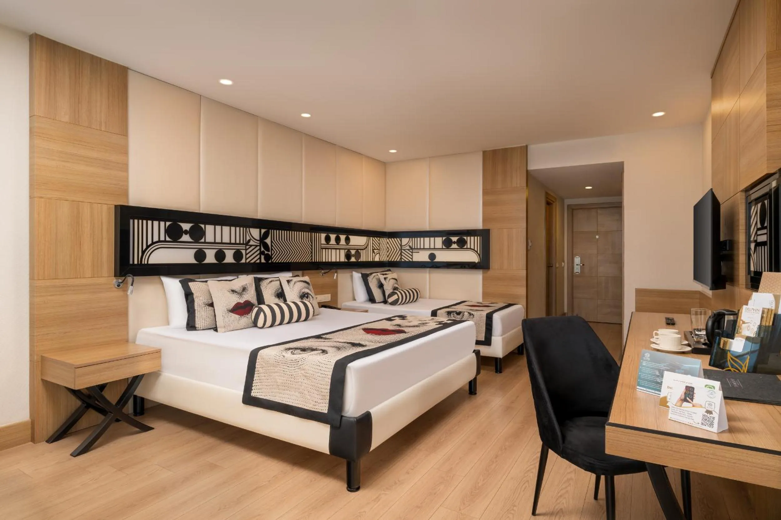 Photo of the whole room, Bed in Delphin Imperial Lara