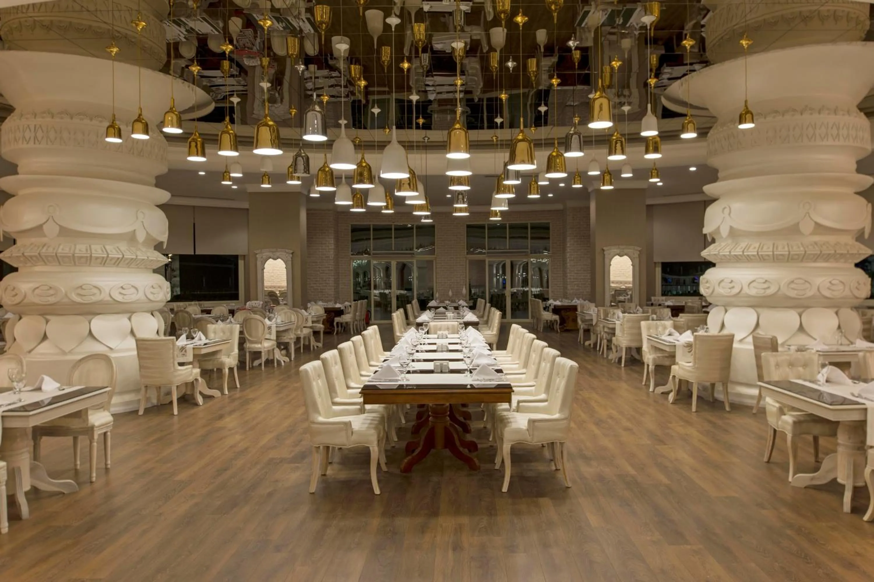 Restaurant/places to eat in Delphin Imperial Lara