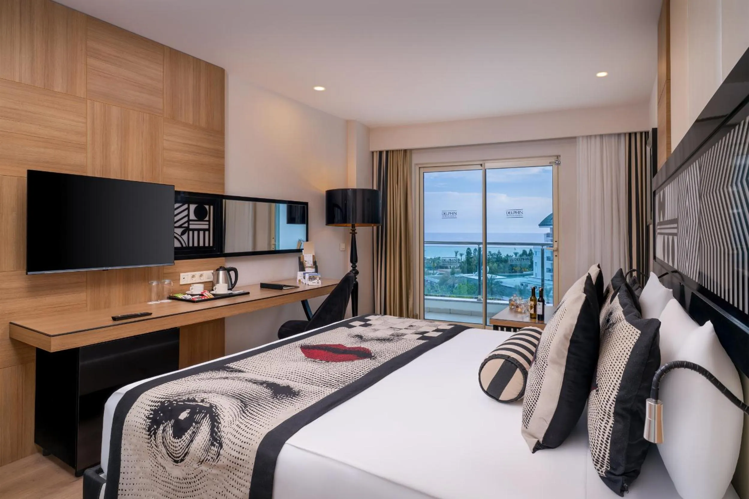 Photo of the whole room, Bed in Delphin Imperial Lara