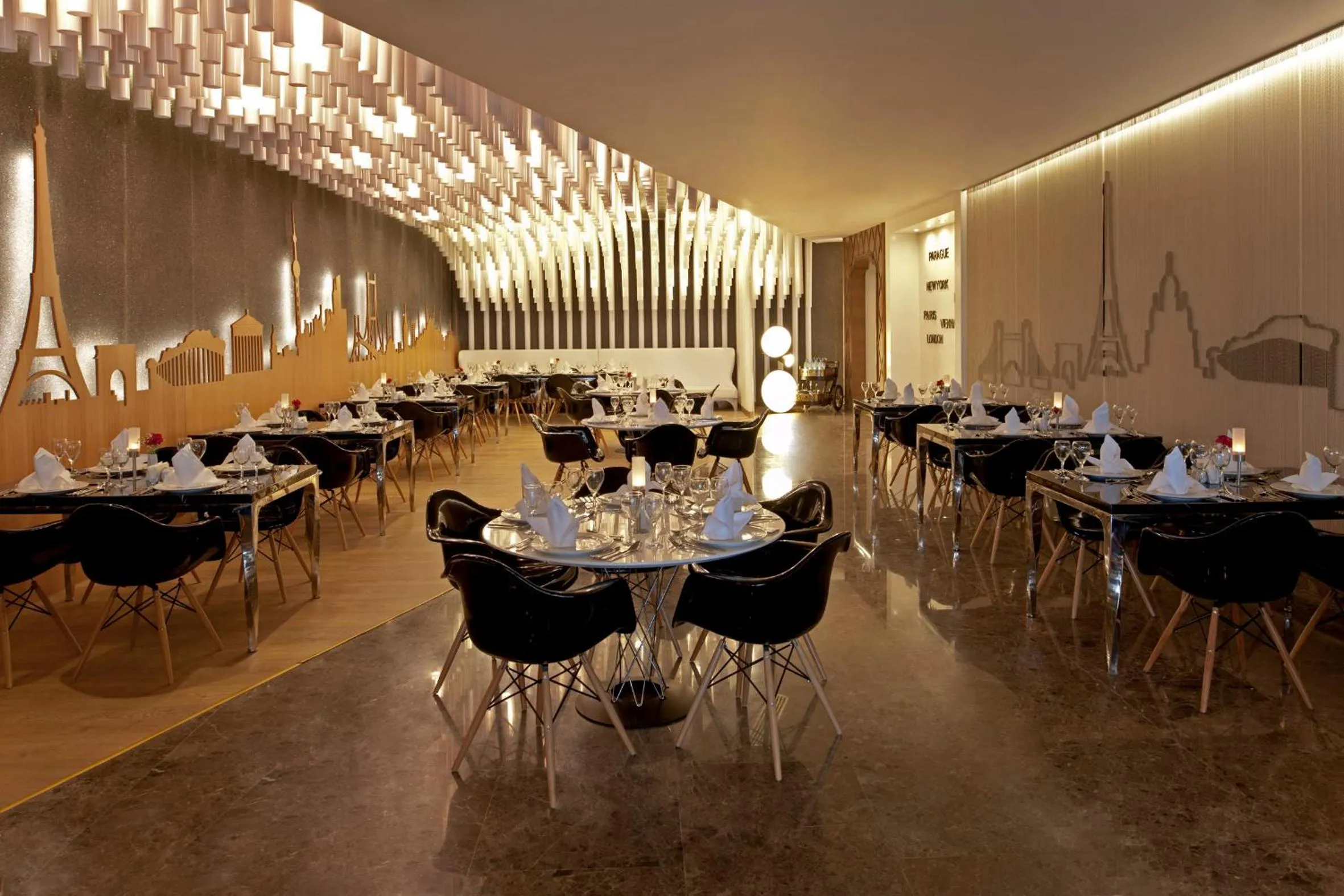 Restaurant/places to eat in Delphin Imperial Lara