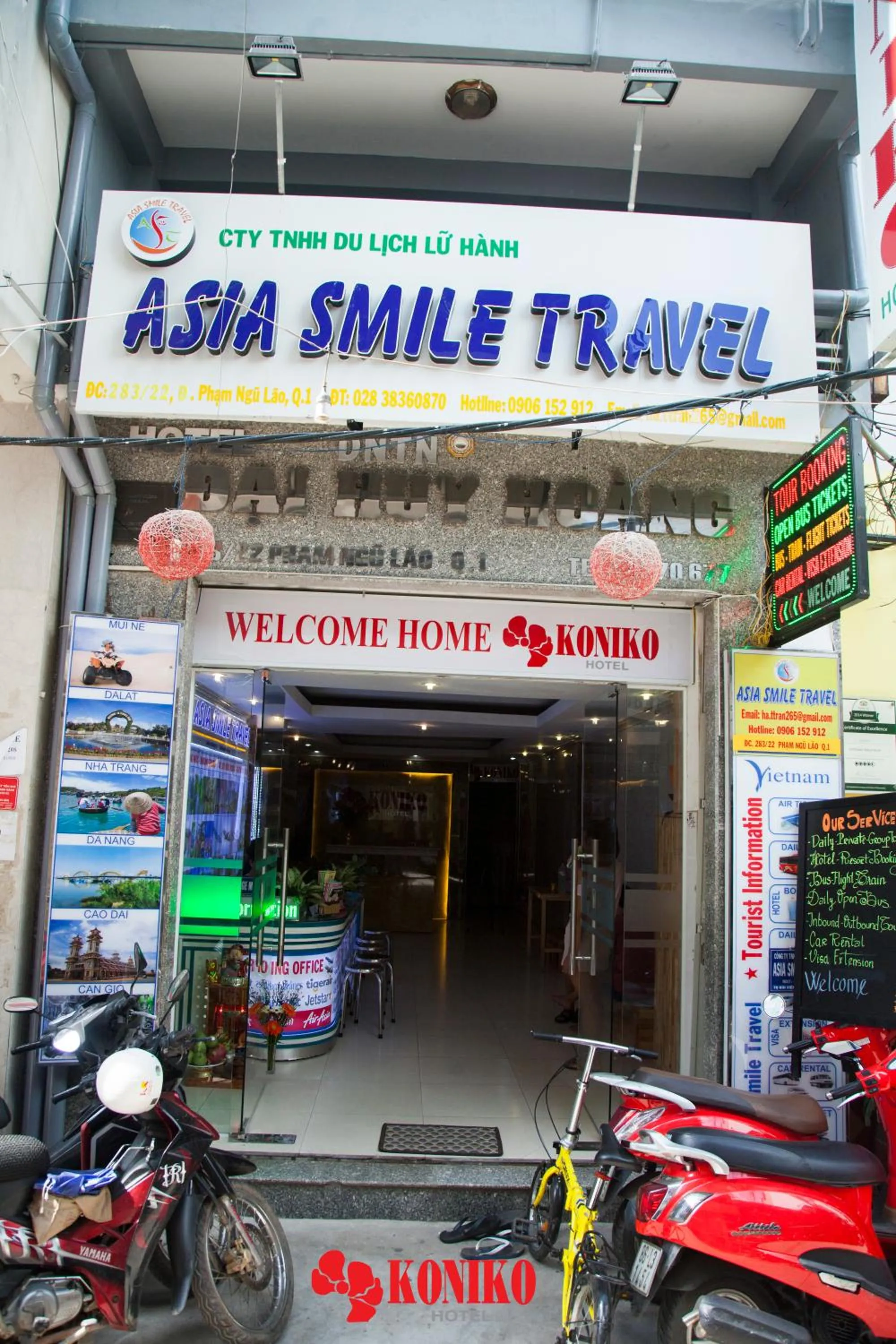 Facade/entrance in Koniko Hotel