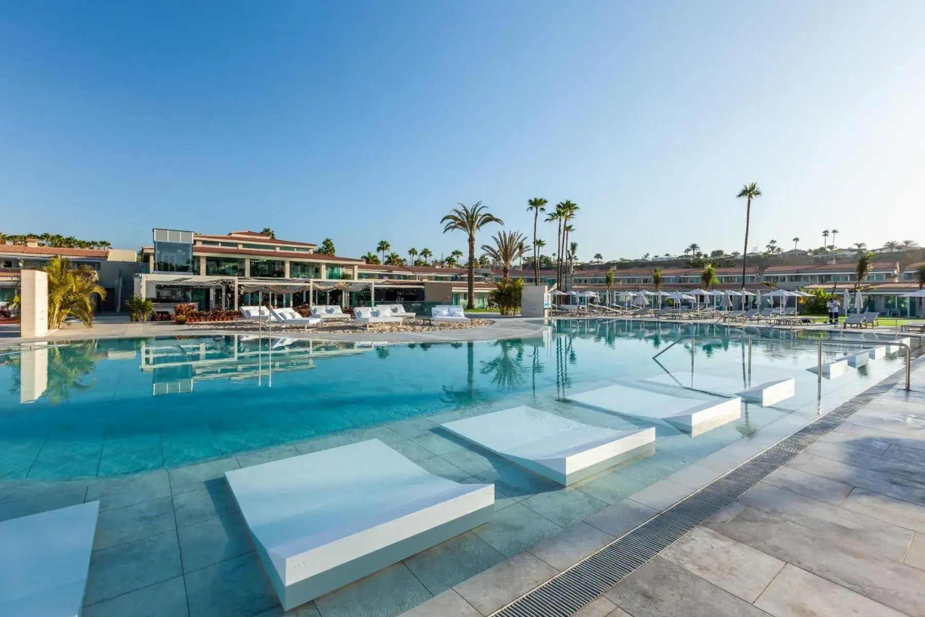 Swimming pool in Kumara Serenoa By Lopesan Hotels Swimming pool in Kumara Serenoa By Lopesan Hotels
