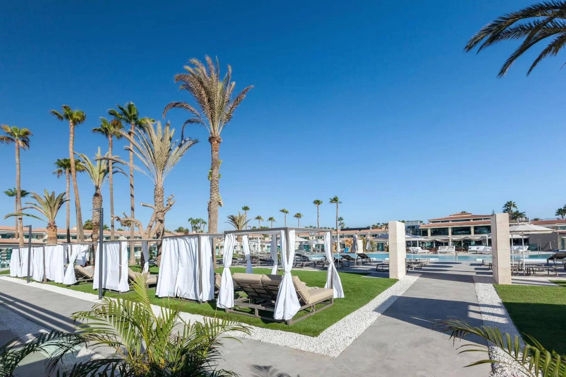 Garden in Kumara Serenoa By Lopesan Hotels