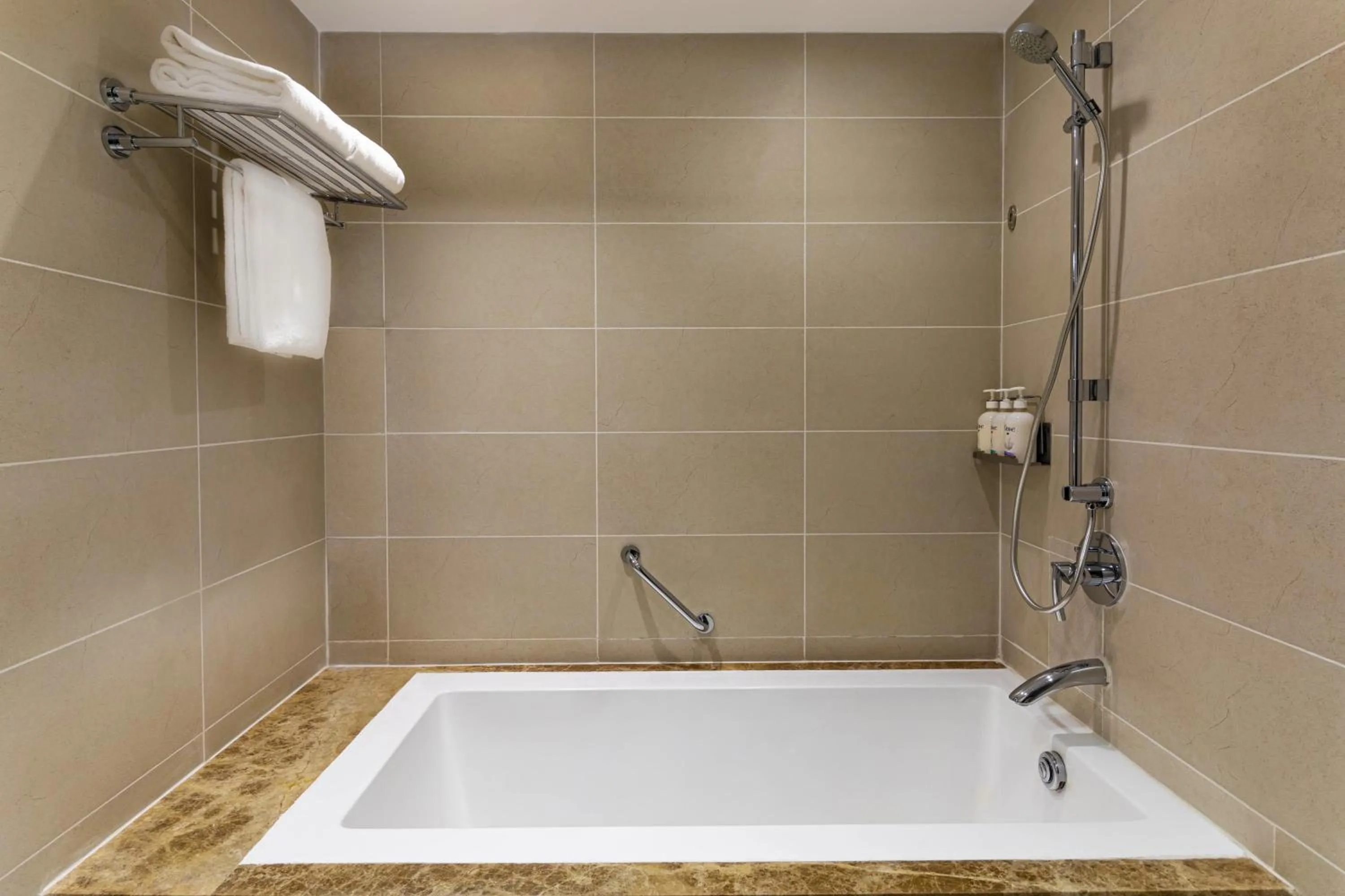 Bathroom in Holiday Inn Cochin by IHG