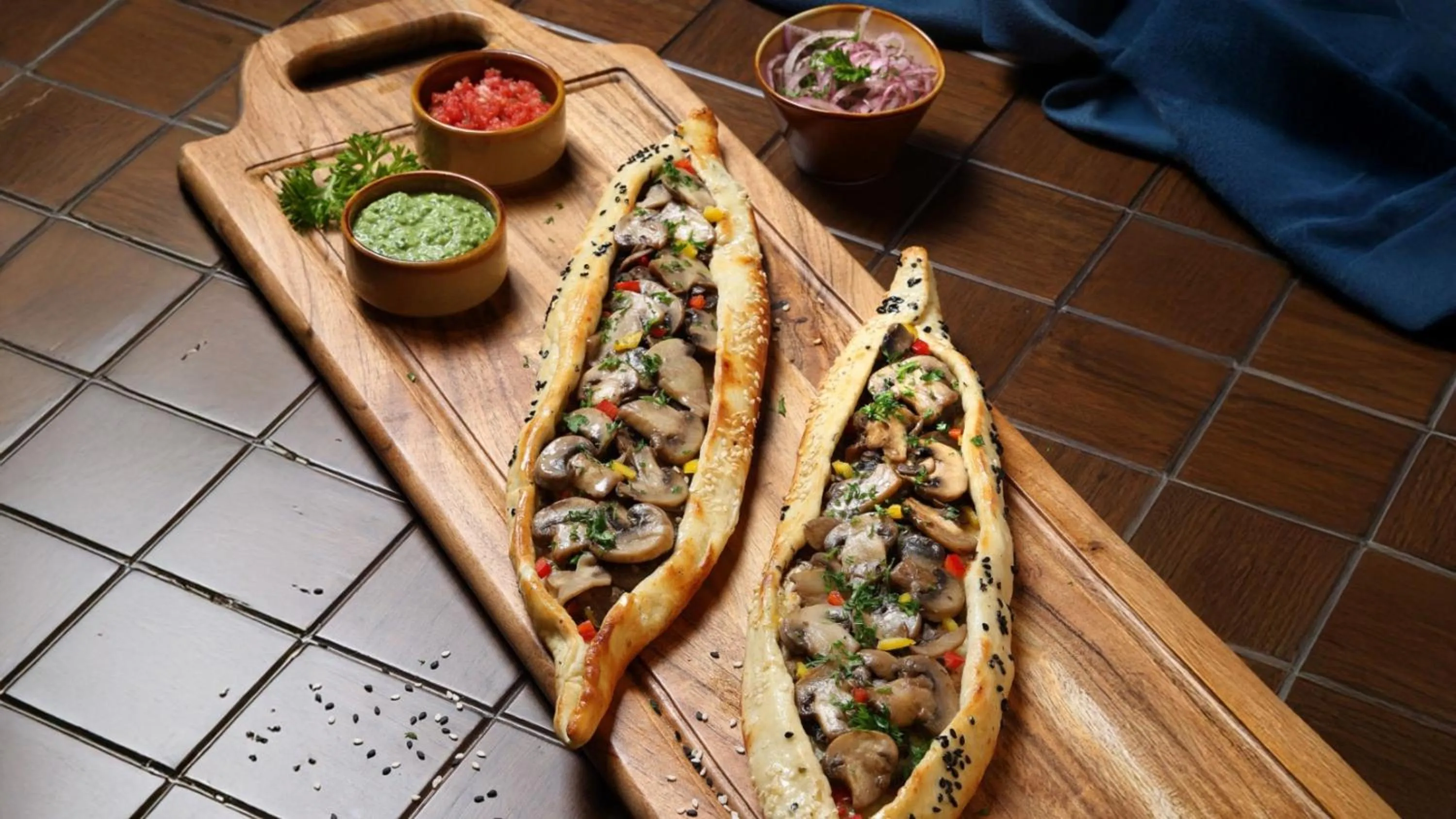 Restaurant/places to eat in Holiday Inn Cochin by IHG