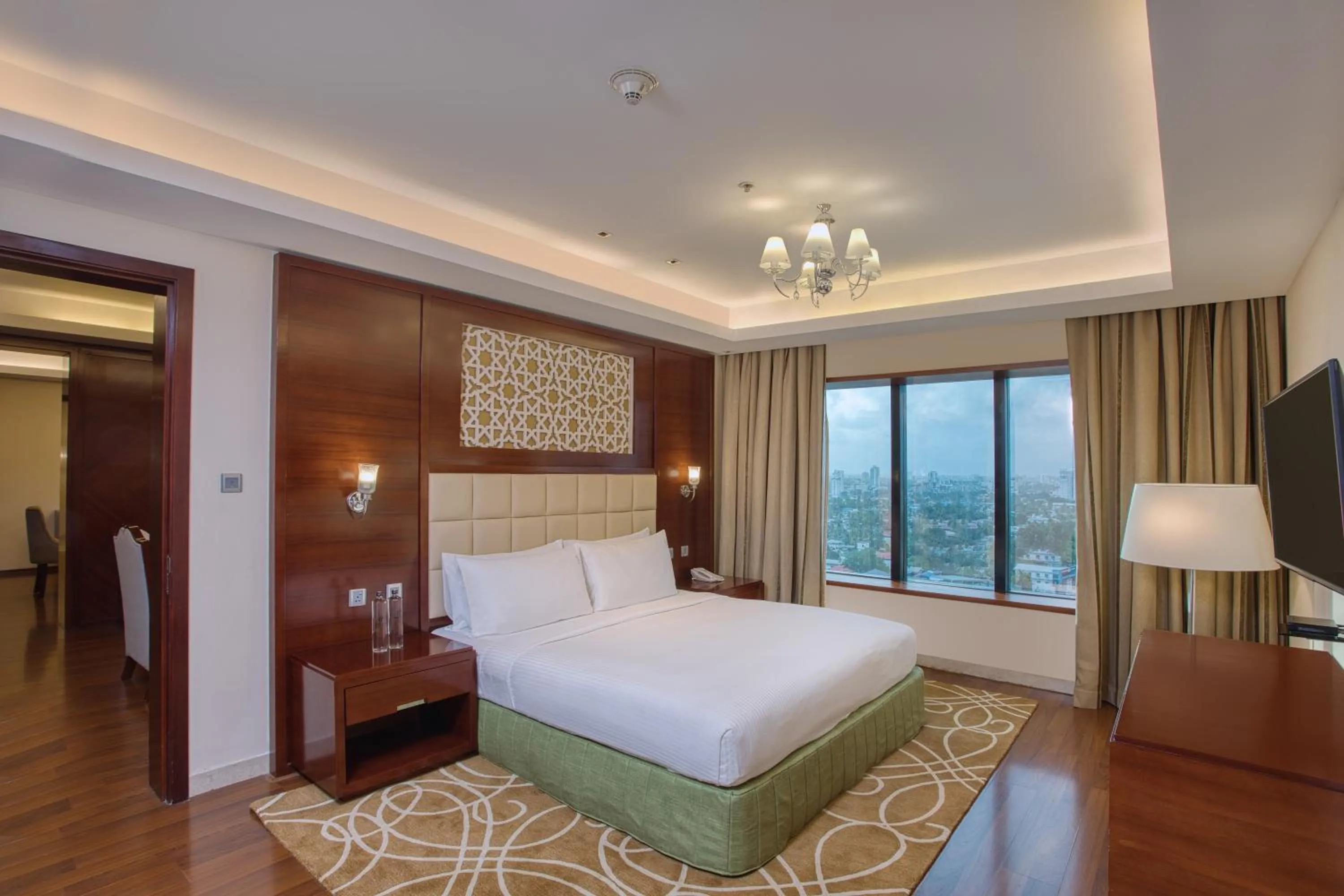Bed in Holiday Inn Cochin by IHG
