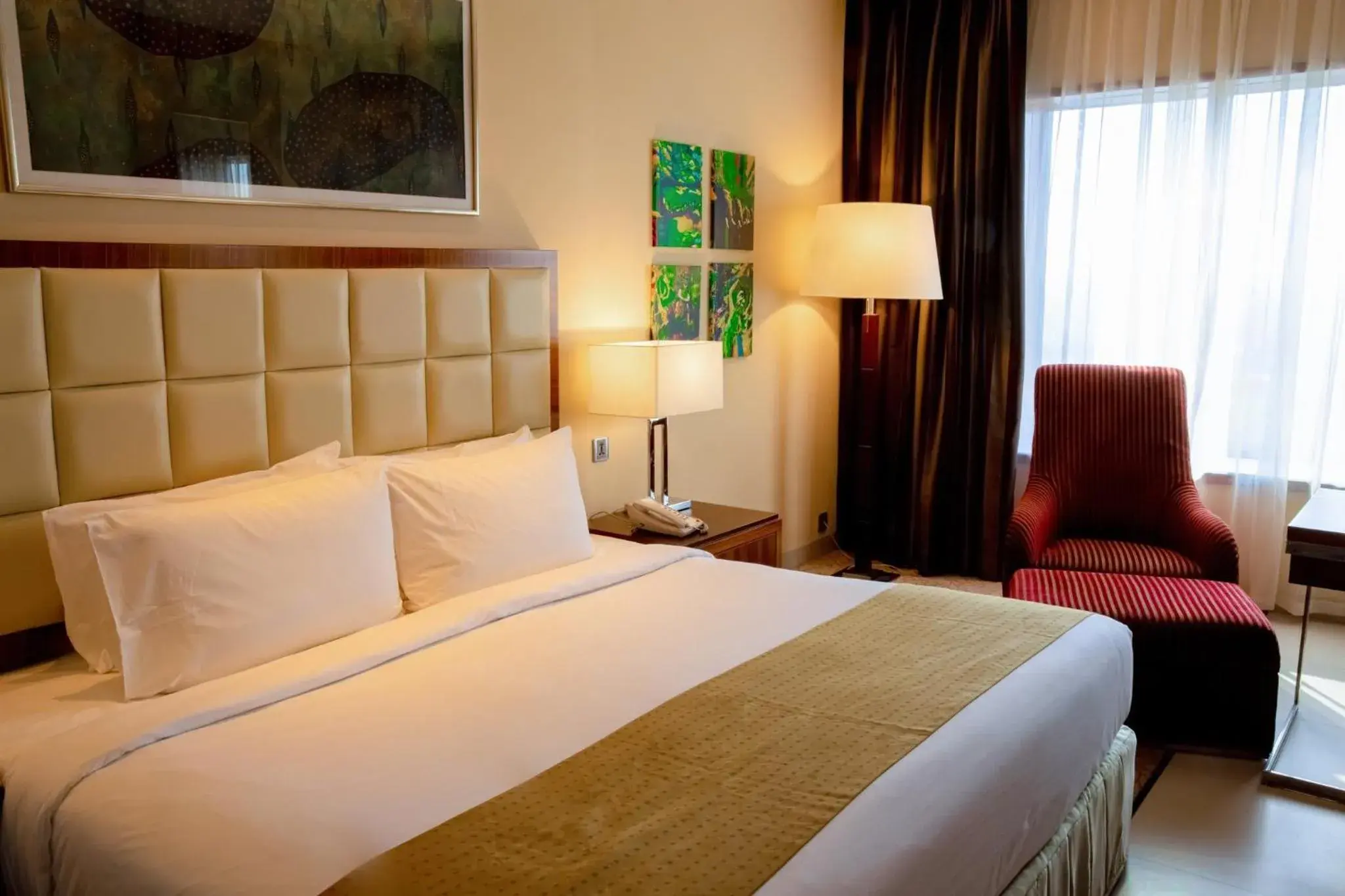 Photo of the whole room, Bed in Holiday Inn Cochin by IHG Photo of the whole room, Bed in Holiday Inn Cochin by IHG