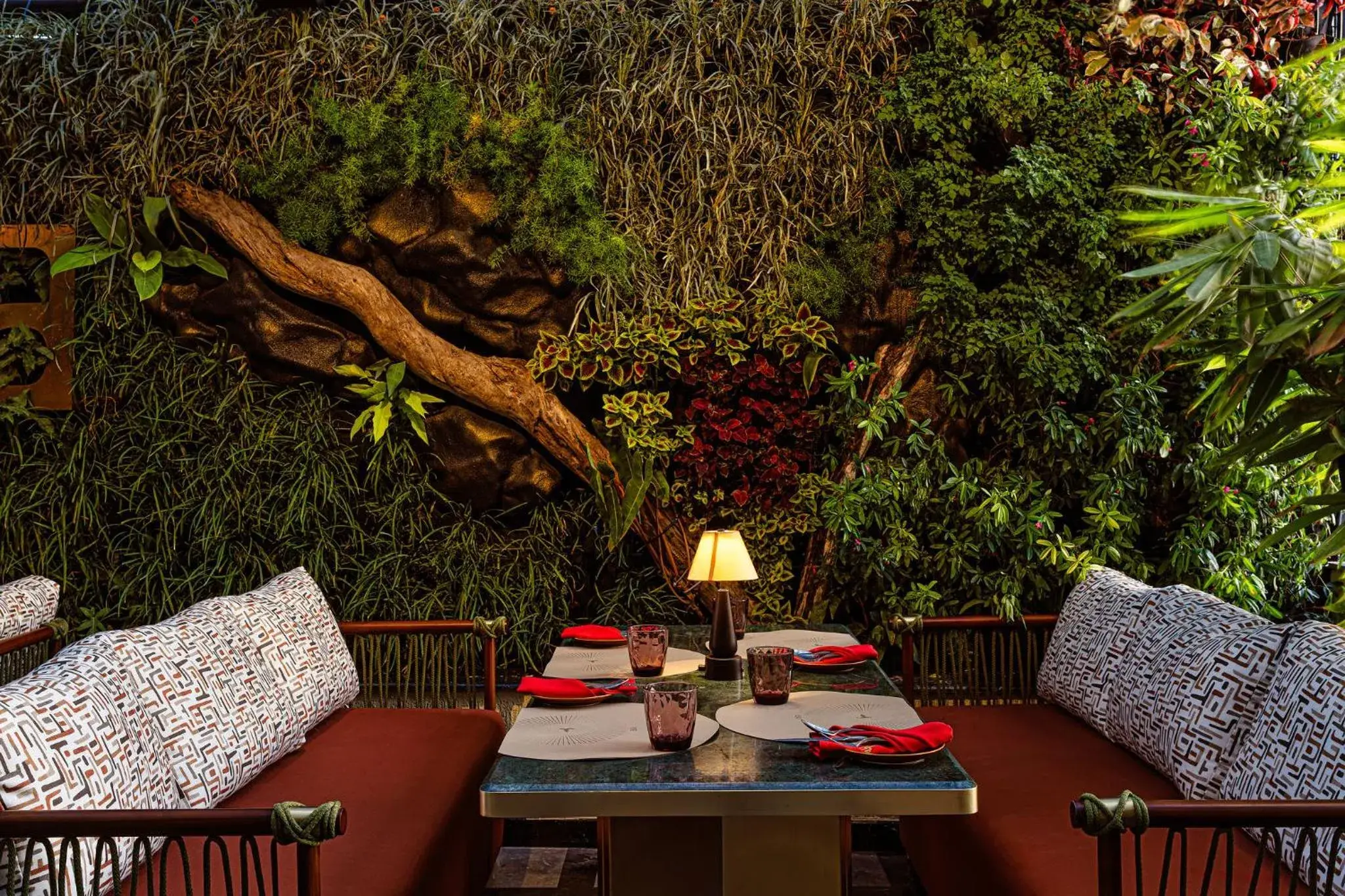 Restaurant/places to eat in Holiday Inn Cochin by IHG Restaurant/places to eat in Holiday Inn Cochin by IHG