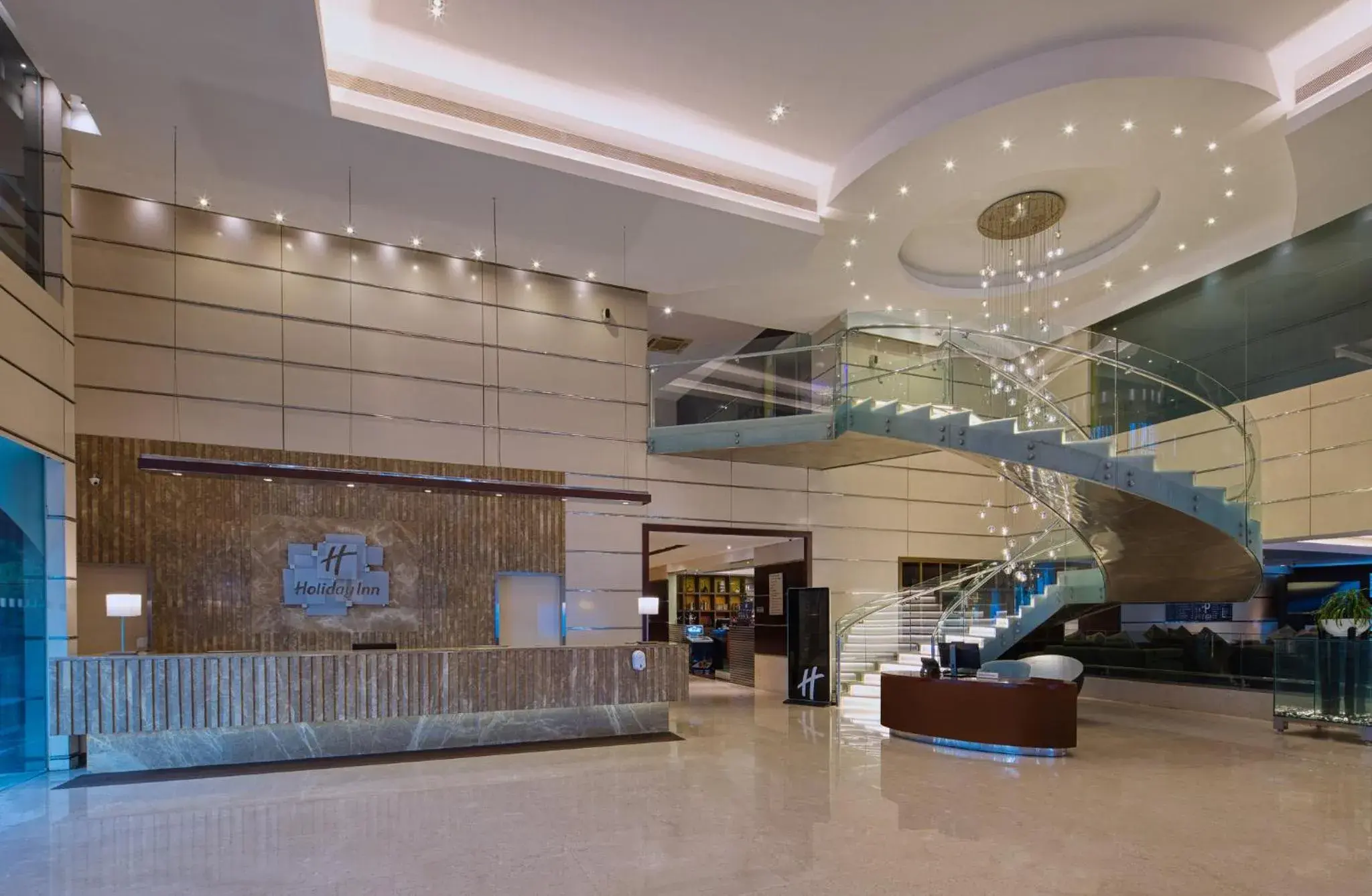 Property building in Holiday Inn Cochin by IHG Property building in Holiday Inn Cochin by IHG