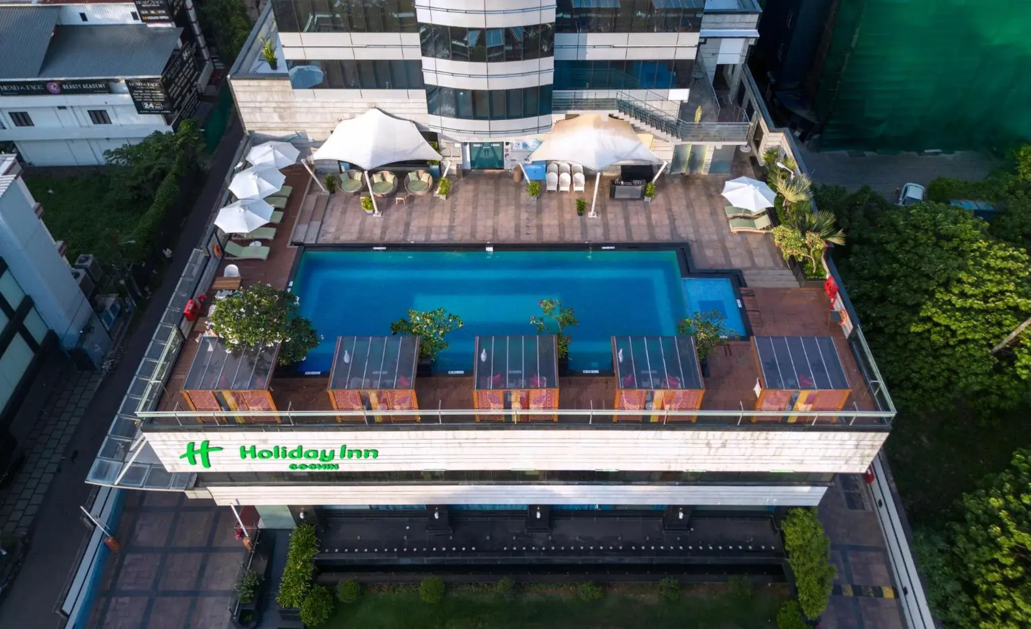 Swimming pool in Holiday Inn Cochin by IHG Swimming pool in Holiday Inn Cochin by IHG