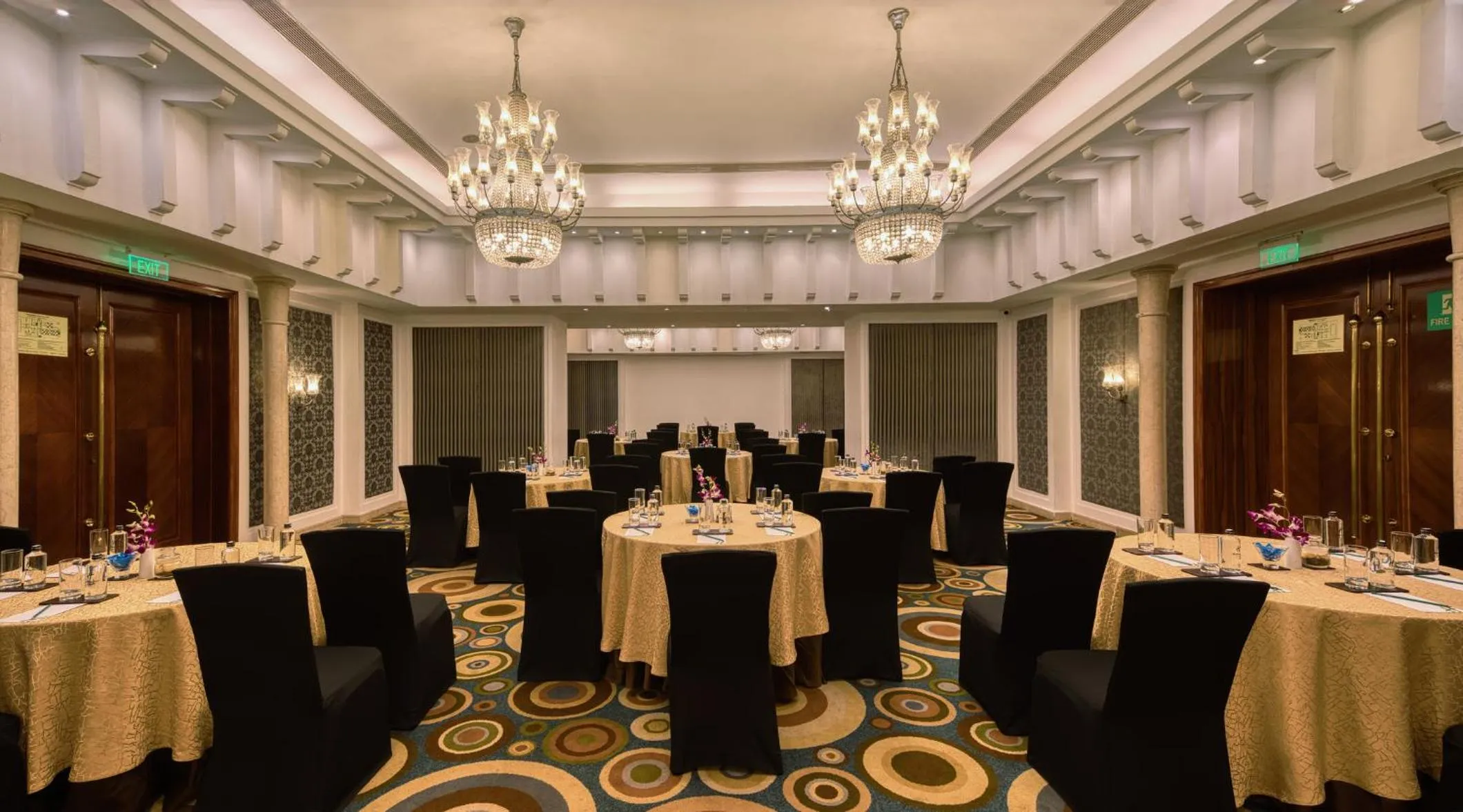 Meeting/conference room in Holiday Inn Cochin by IHG