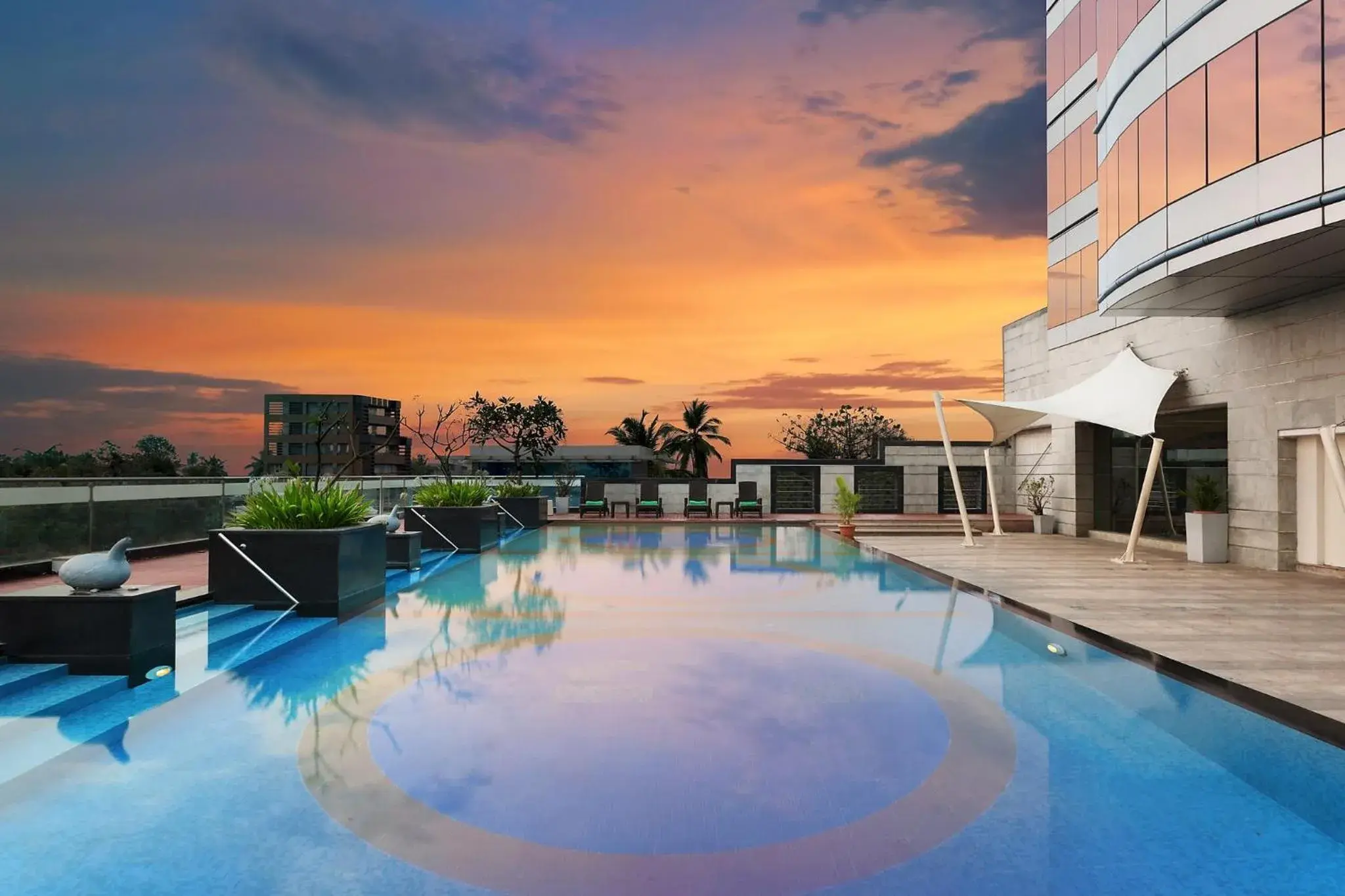 Swimming pool in Holiday Inn Cochin by IHG Swimming pool in Holiday Inn Cochin by IHG