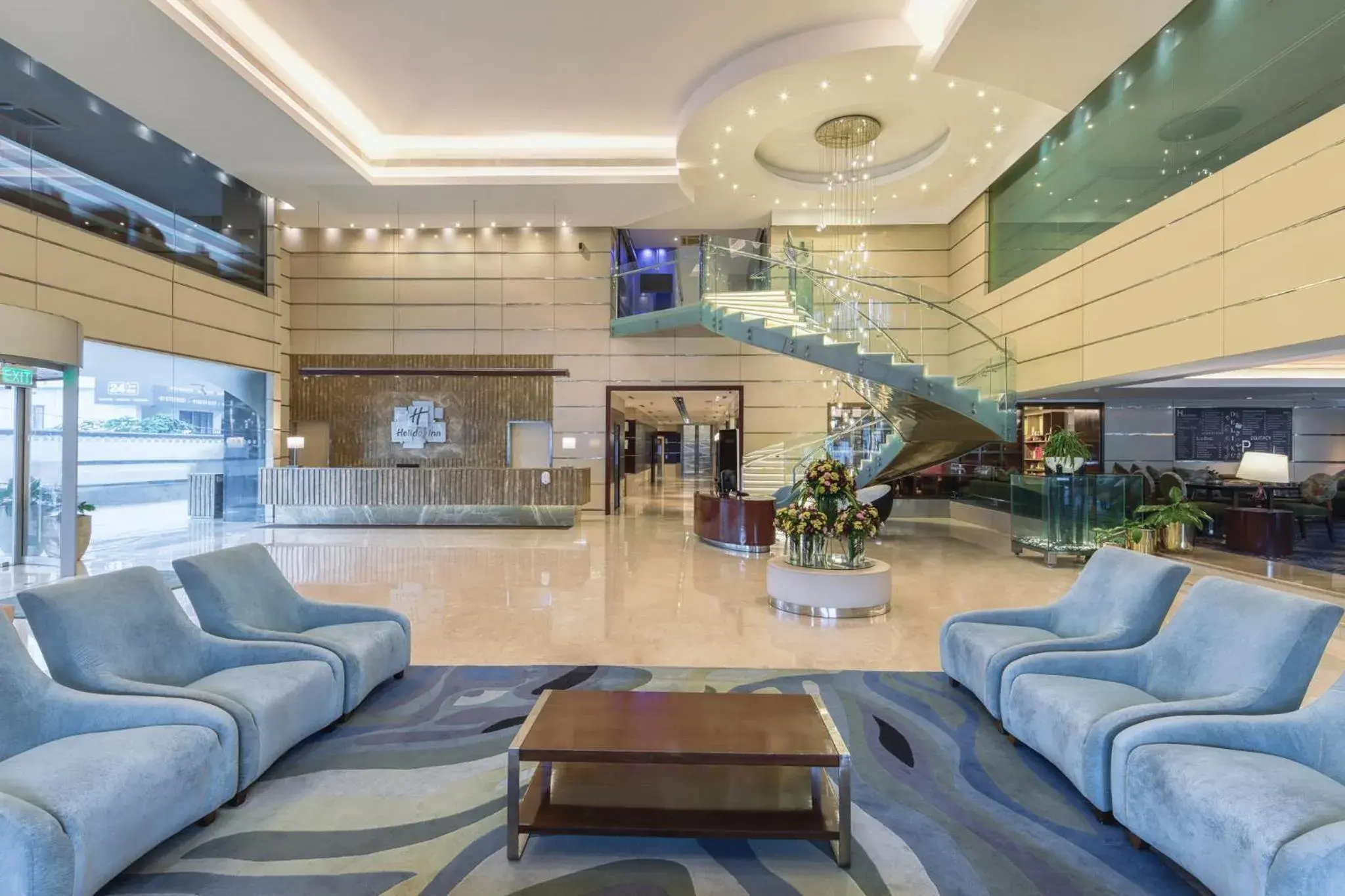 Property building in Holiday Inn Cochin by IHG Property building in Holiday Inn Cochin by IHG