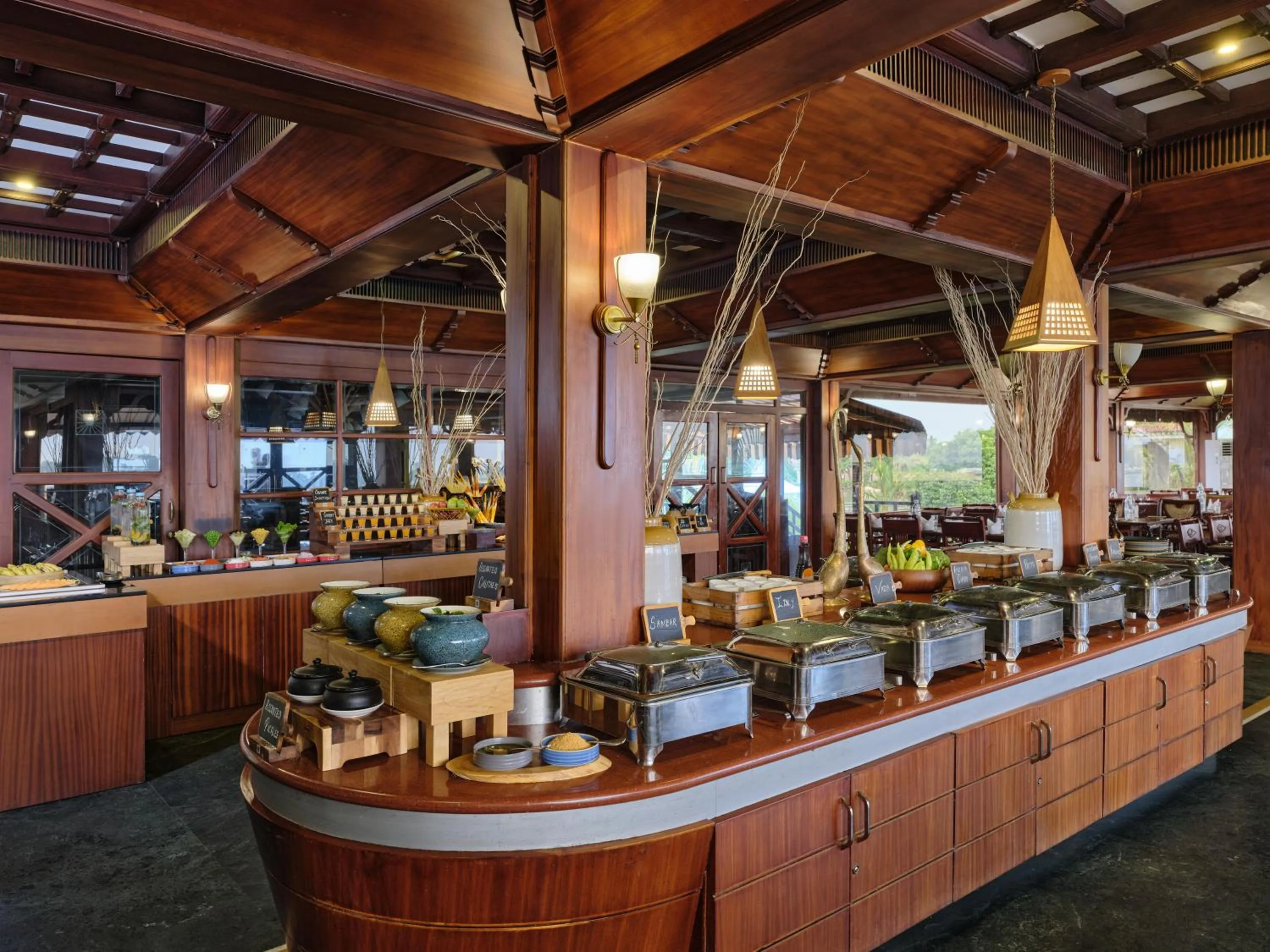 Sterling Lake Palace Alleppey