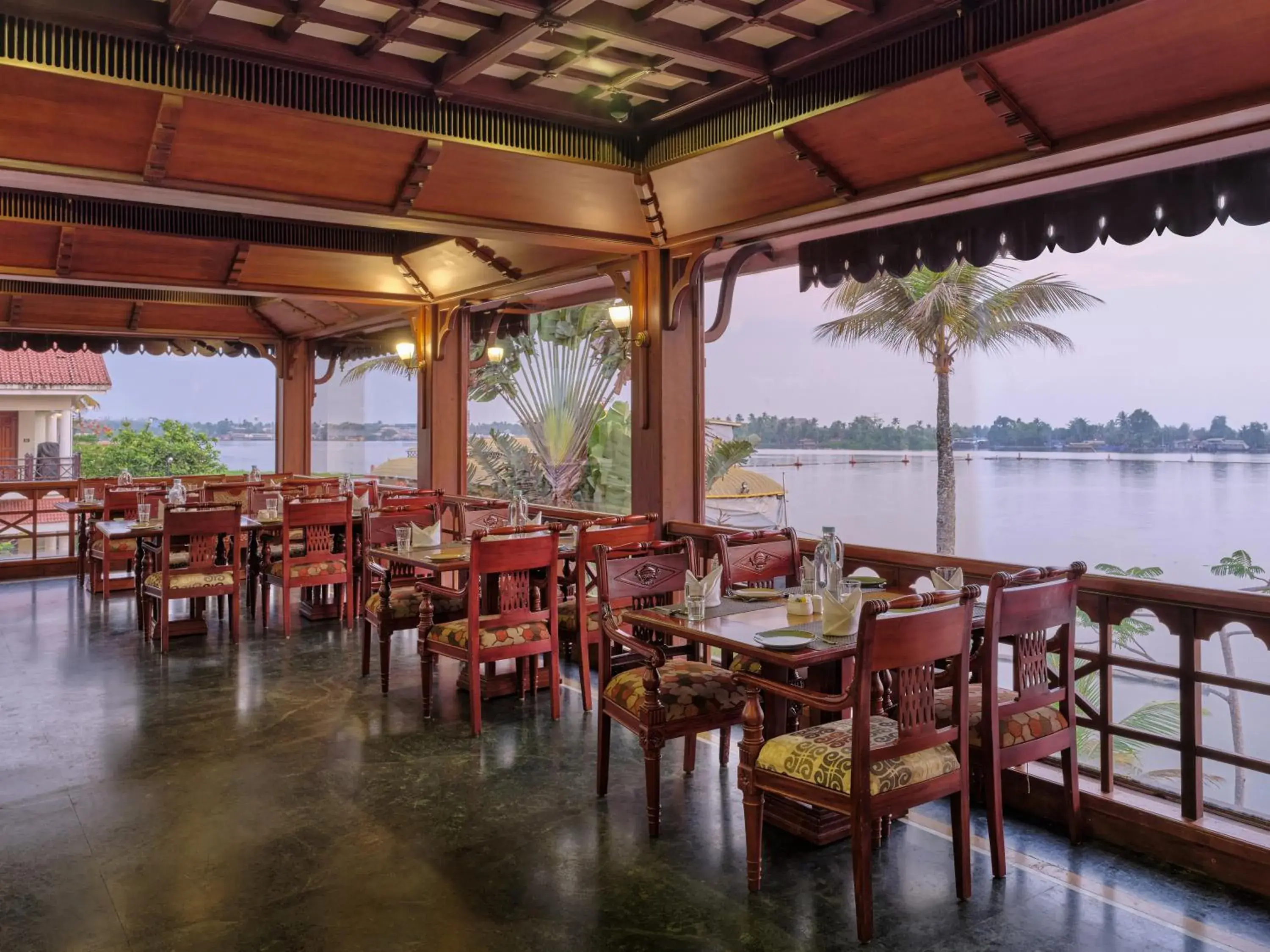 Restaurant/places to eat in Sterling Lake Palace Alleppey Restaurant/places to eat in Sterling Lake Palace Alleppey