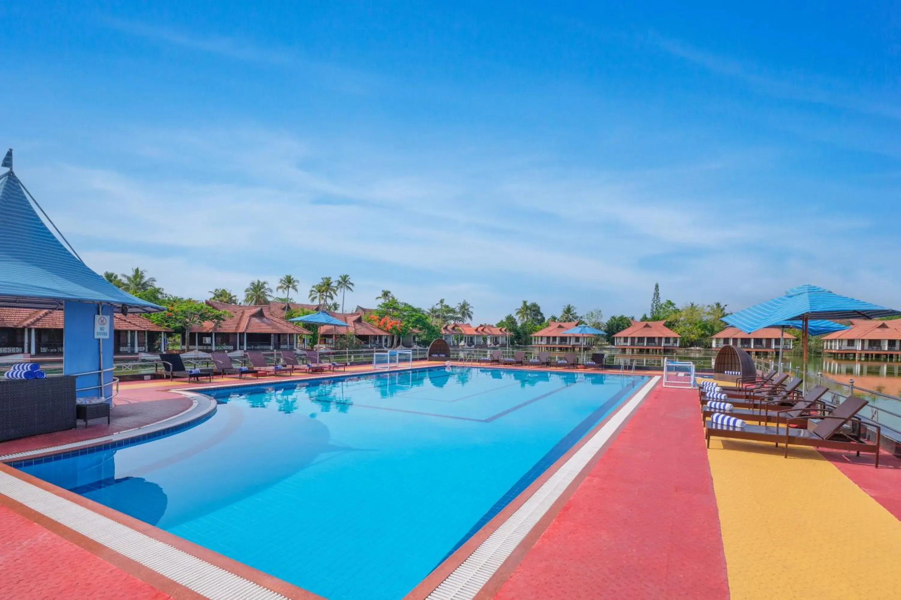 Swimming pool in Sterling Lake Palace Alleppey Swimming pool in Sterling Lake Palace Alleppey