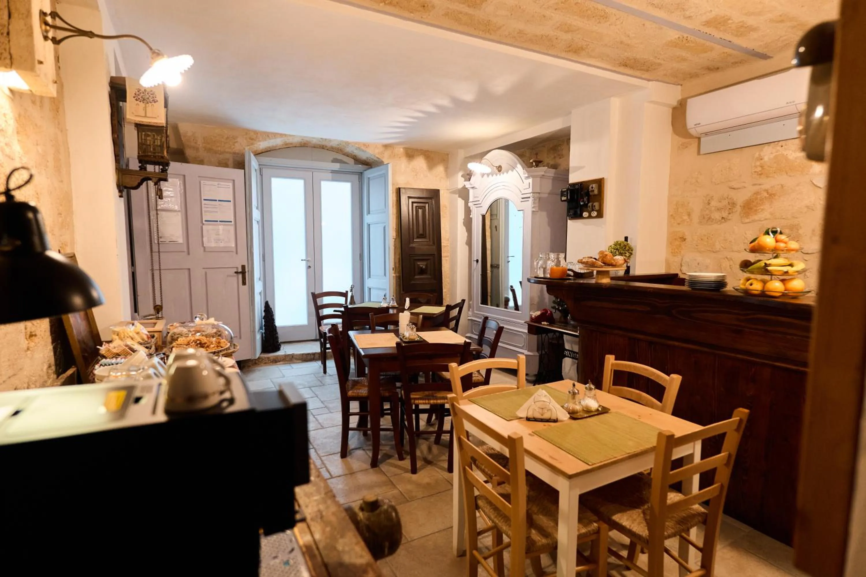 Breakfast in Bed & Breakfast Casa Lopez