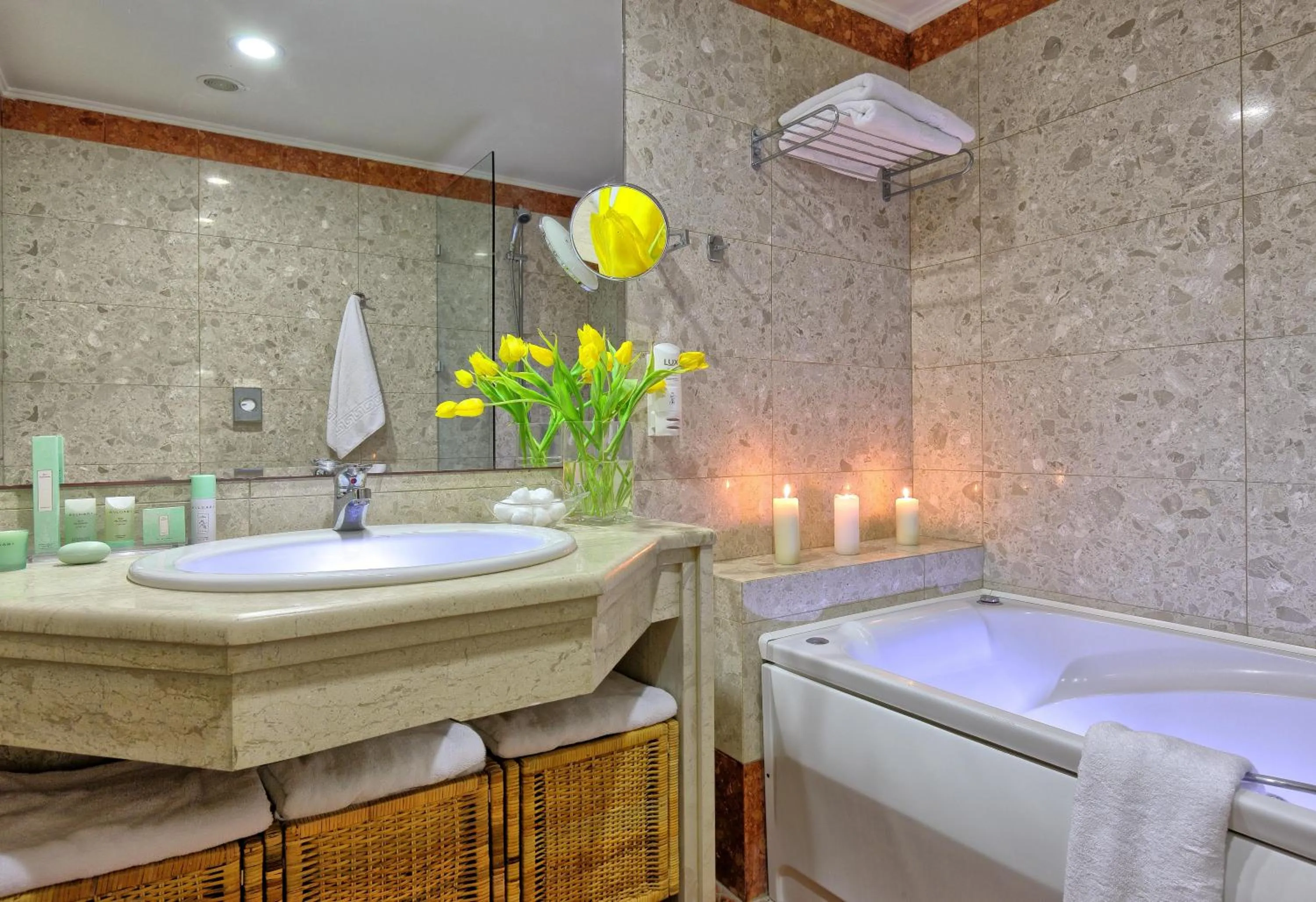 Hot Tub, Bed in Apollonia Beach Resort & Spa