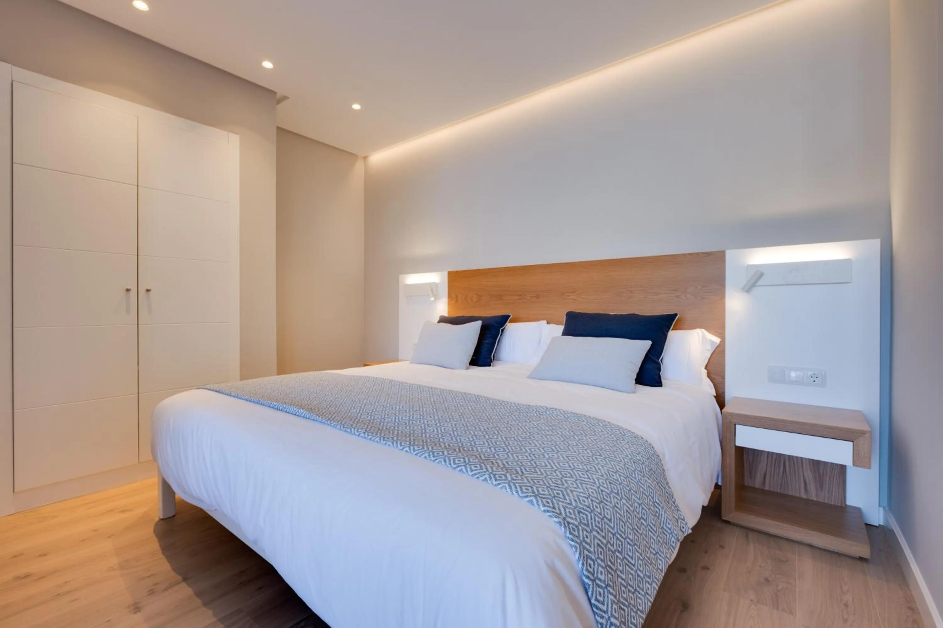 Bedroom, Bed in Hotel Eden Soller