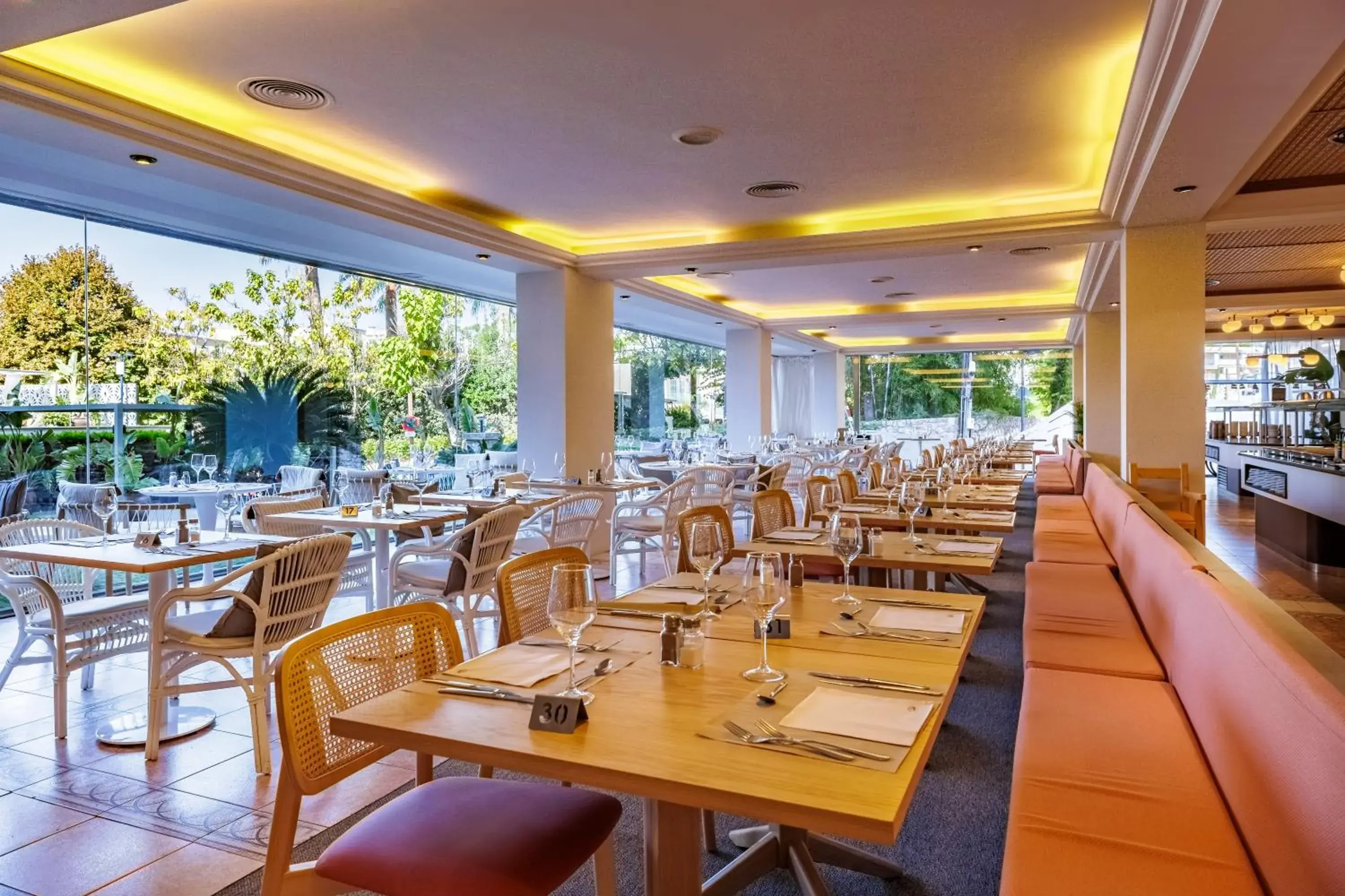 Restaurant/places to eat in Hotel Eden Soller Restaurant/places to eat in Hotel Eden Soller
