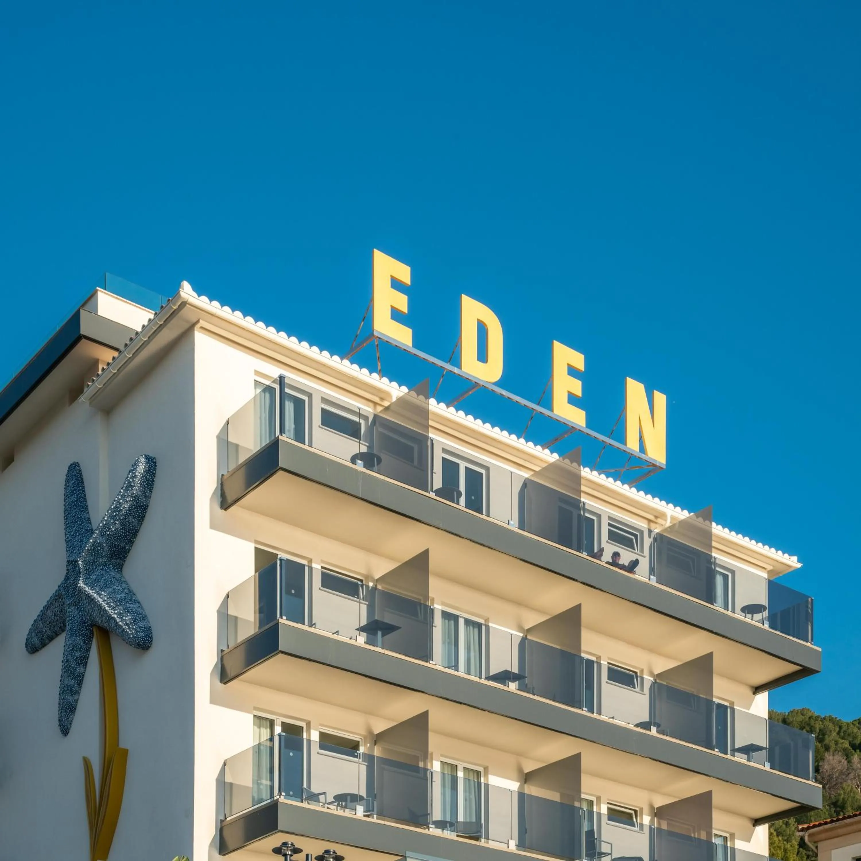 Facade/entrance in Hotel Eden Soller