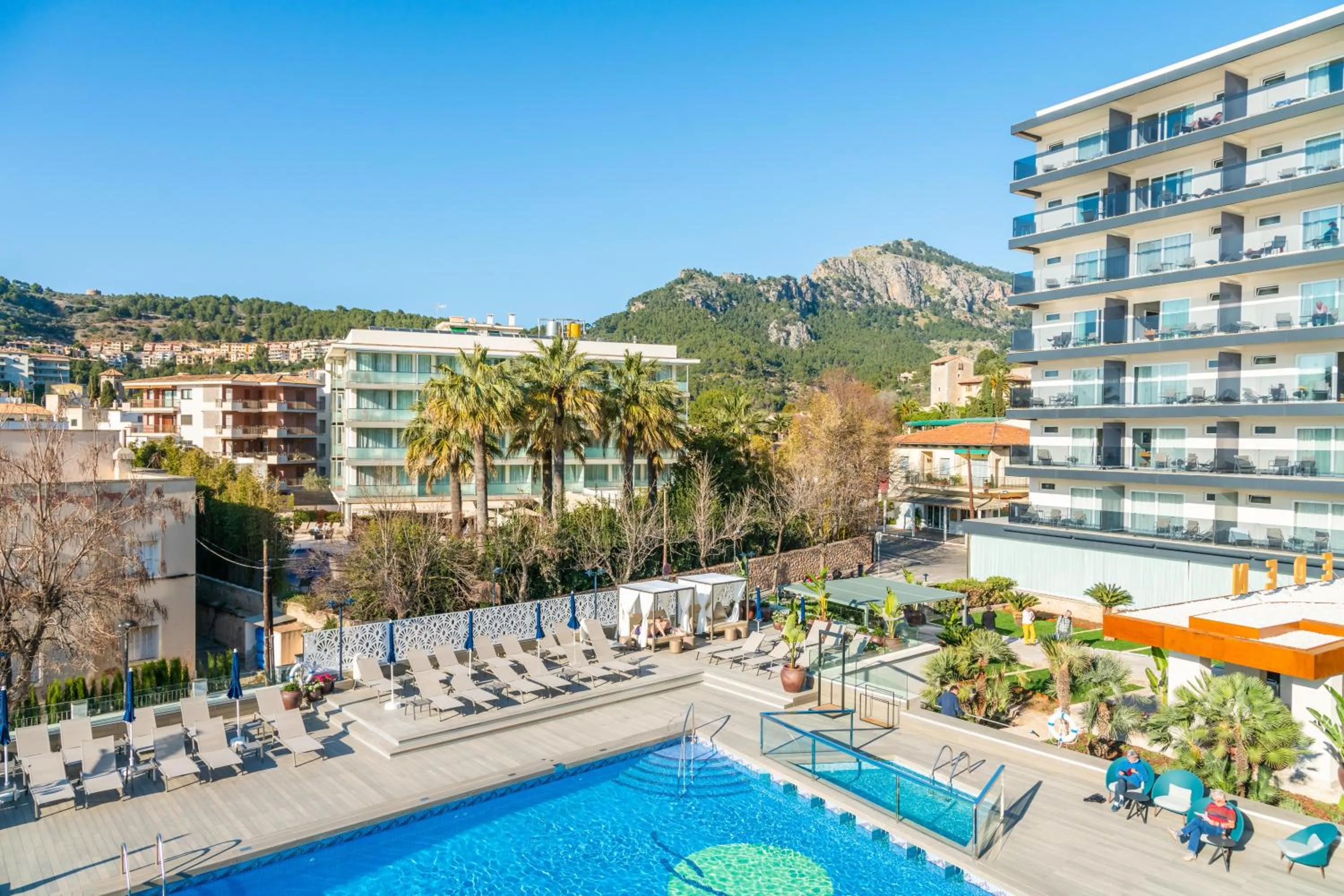 Swimming pool in Hotel Eden Soller