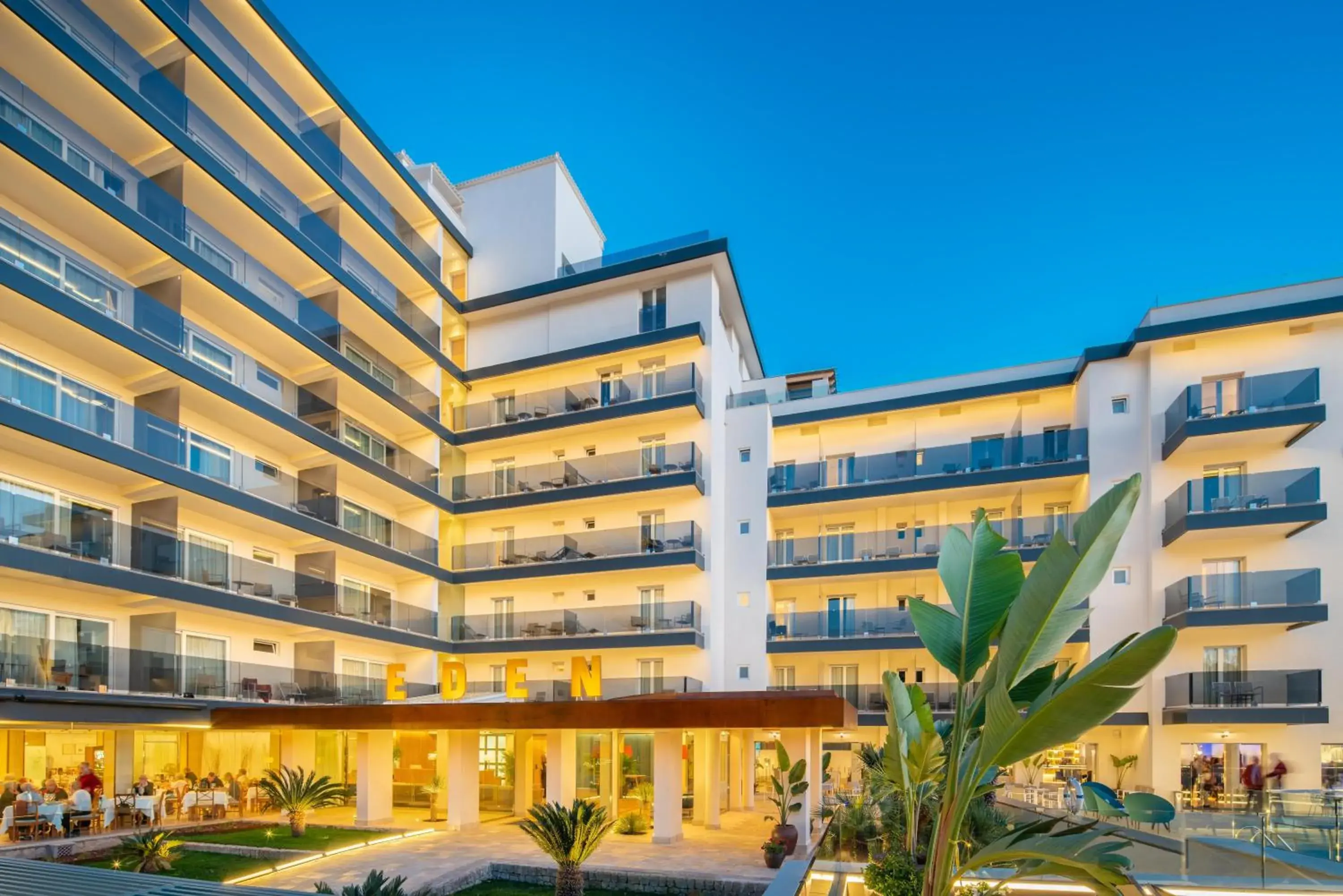 Facade/entrance in Hotel Eden Soller Facade/entrance in Hotel Eden Soller
