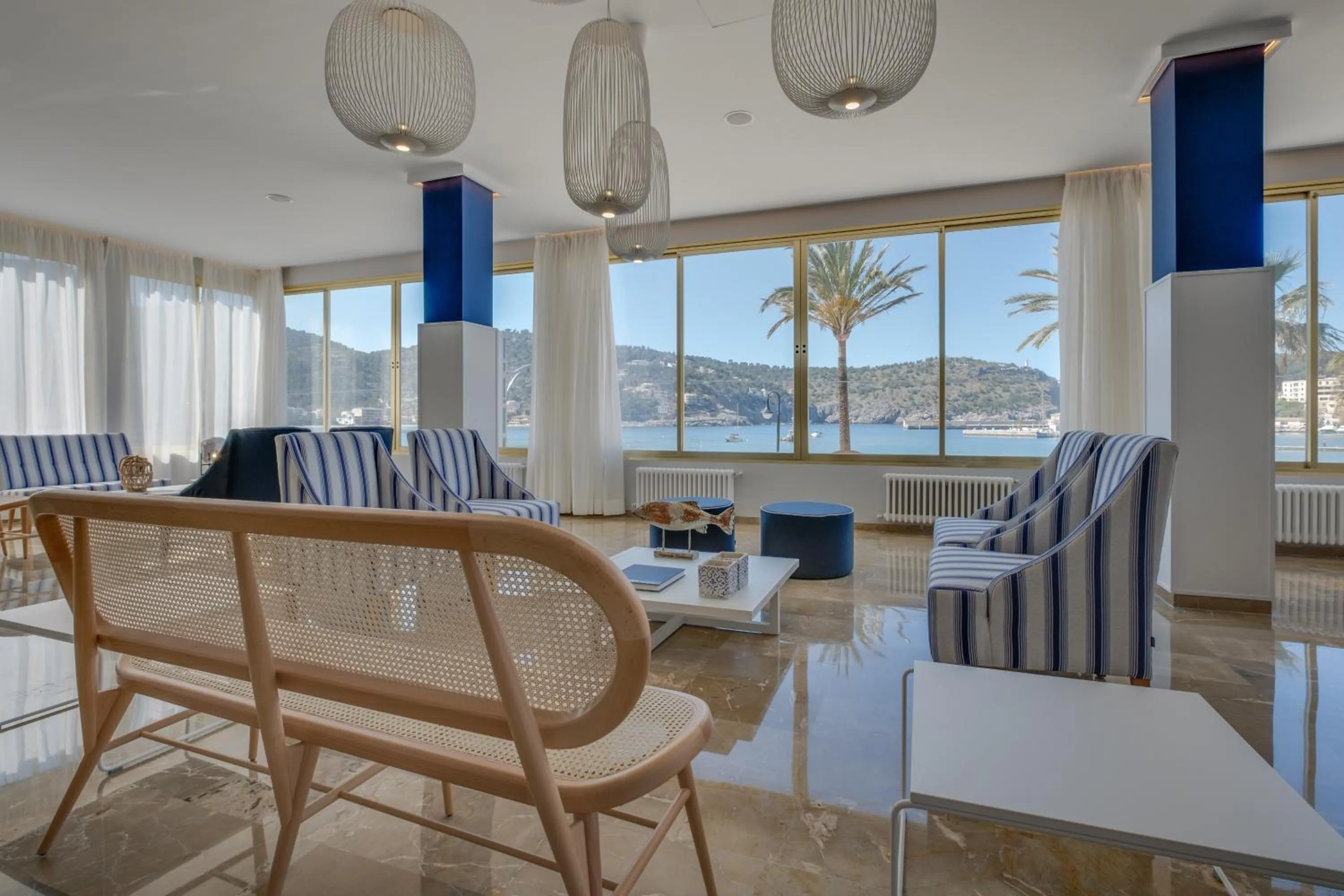 Living room in Hotel Eden Soller