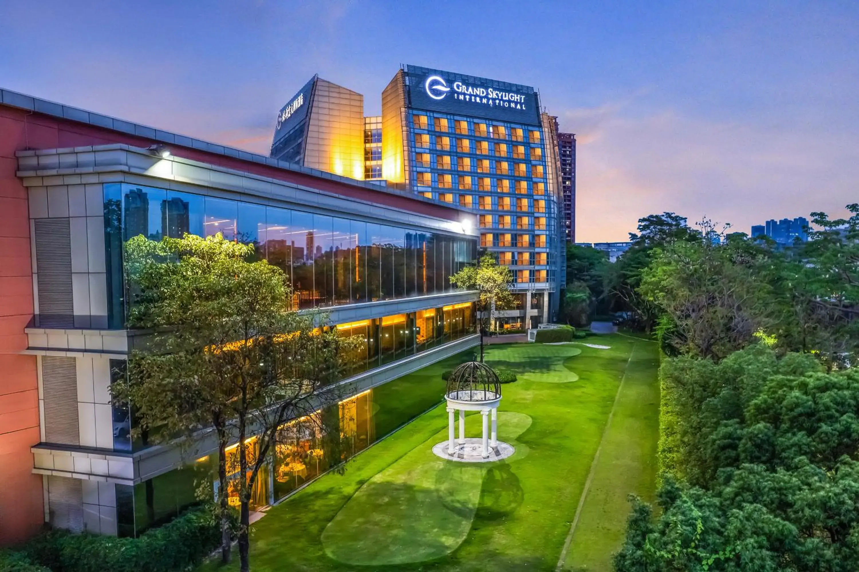 Property building in Grand Skylight International Hotel Shenzhen Guanlan, Near Metro Station, Huawei, Foxcnn, Shenzhen North Railway Property building in Grand Skylight International Hotel Shenzhen Guanlan, Near Metro Station, Huawei, Foxcnn, Shenzhen North Railway