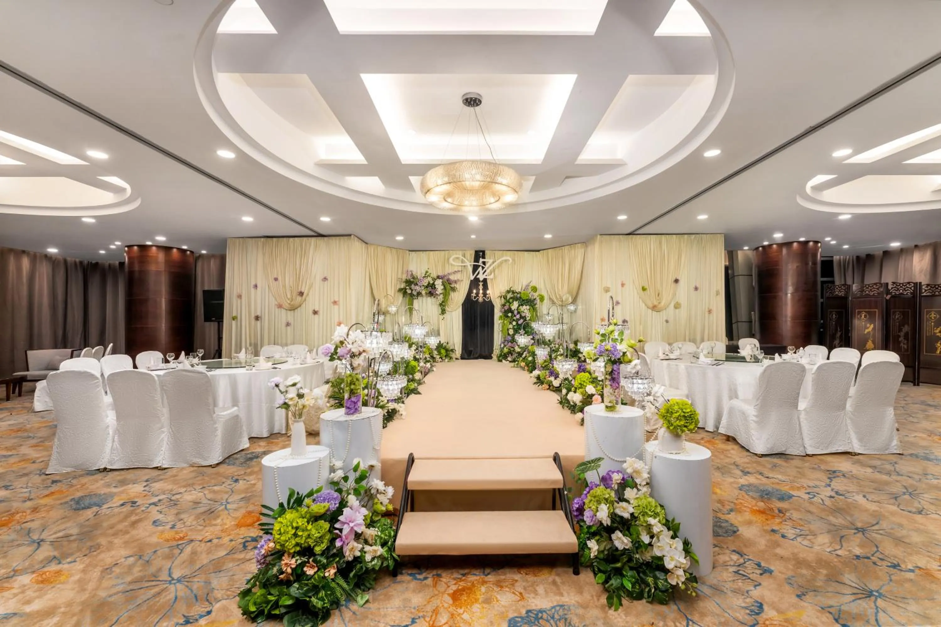 wedding in Grand Skylight International Hotel Shenzhen Guanlan, Near Metro Station, Huawei, Foxcnn, Shenzhen North Railway