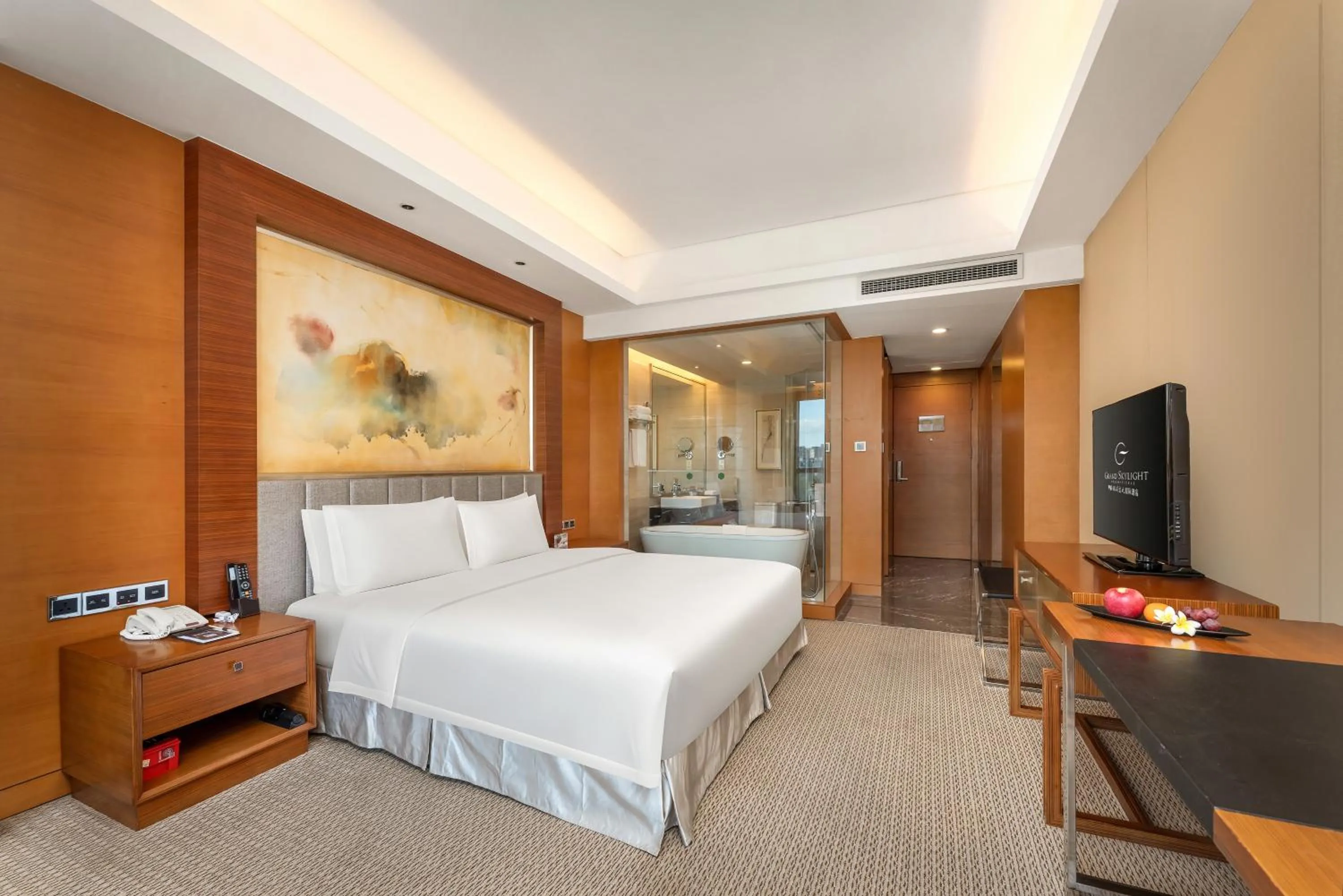 Bed in Grand Skylight International Hotel Shenzhen Guanlan, Near Metro Station, Huawei, Foxcnn, Shenzhen North Railway