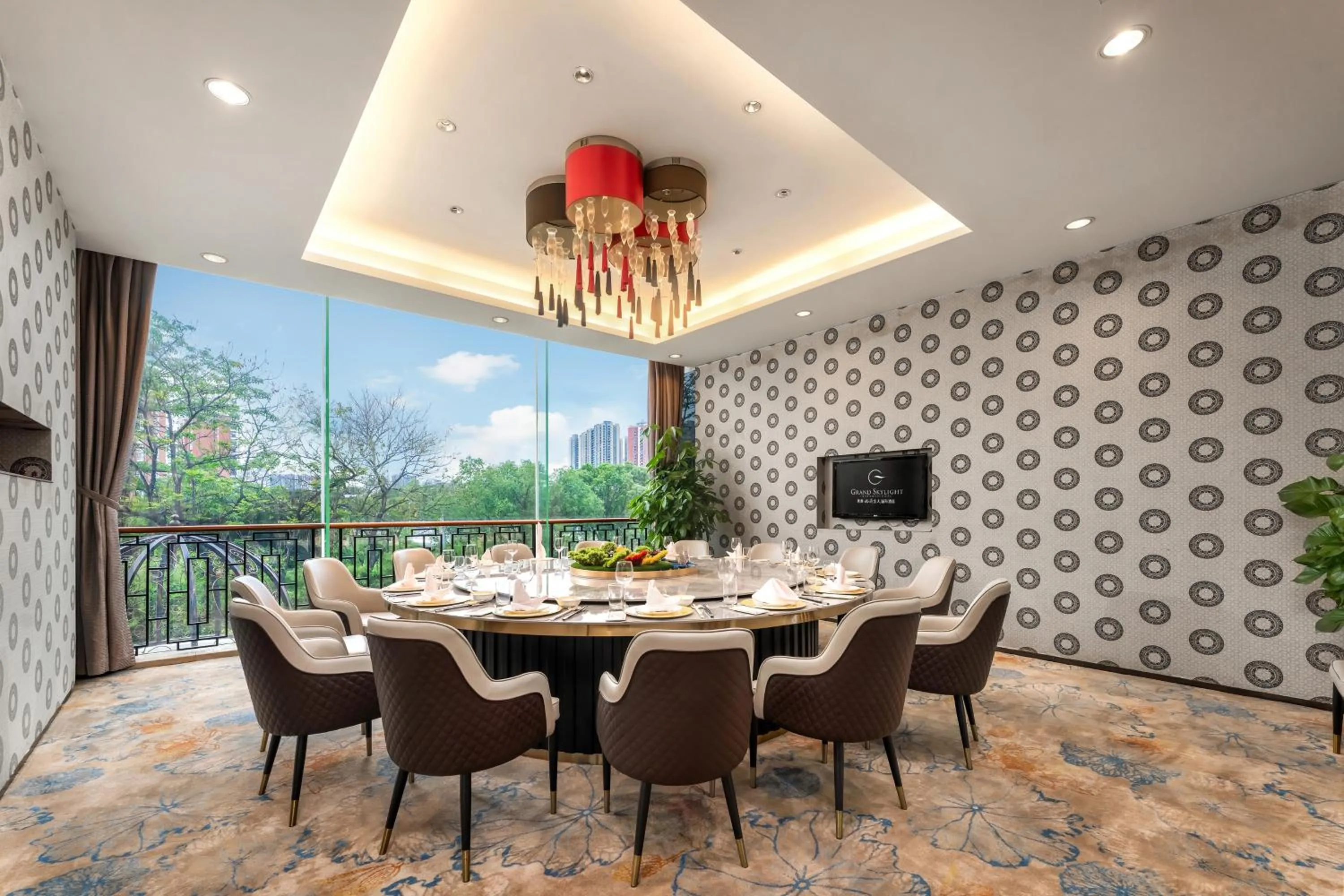 Dining area in Grand Skylight International Hotel Shenzhen Guanlan, Near Metro Station, Huawei, Foxcnn, Shenzhen North Railway