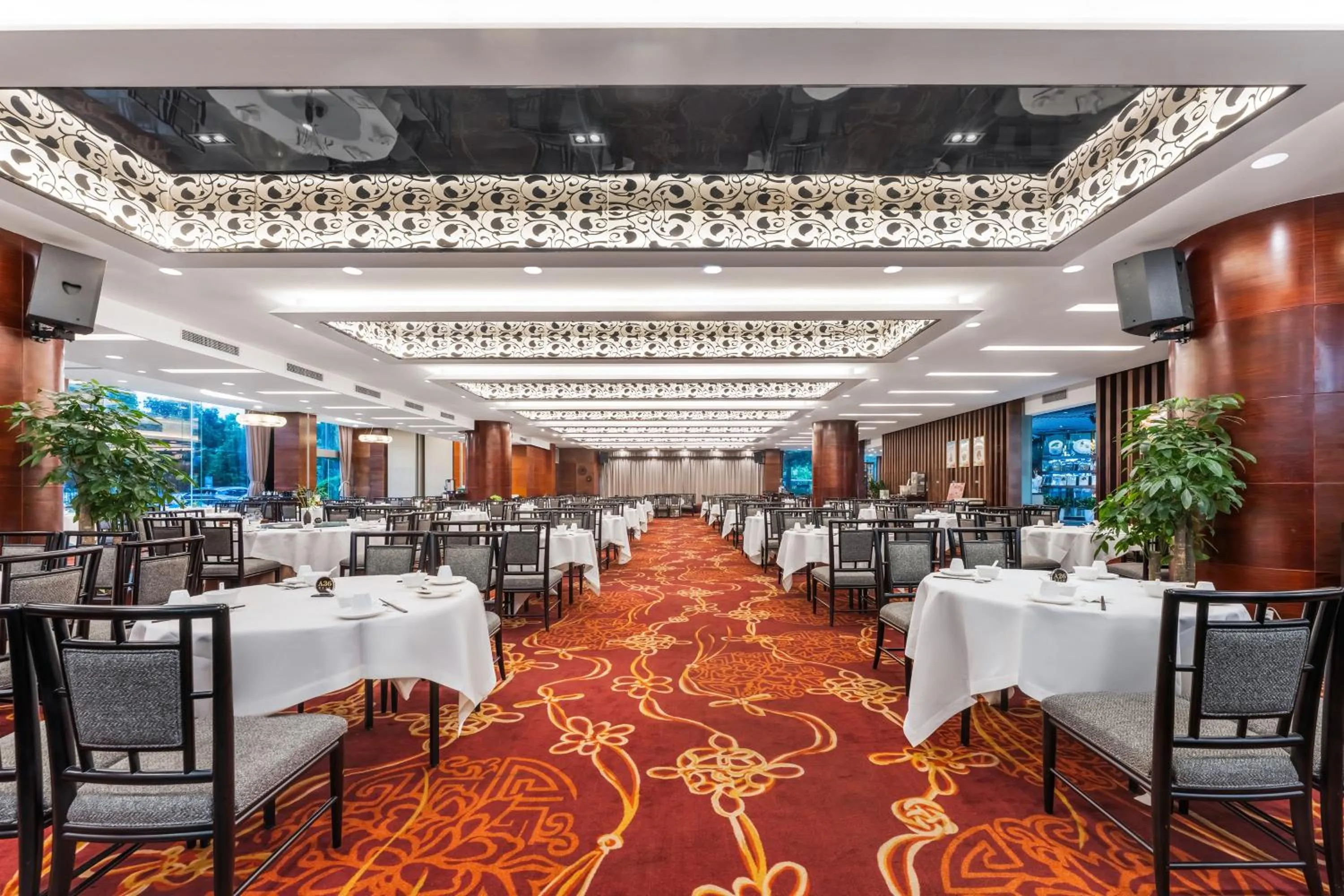 Restaurant/places to eat in Grand Skylight International Hotel Shenzhen Guanlan, Near Metro Station, Huawei, Foxcnn, Shenzhen North Railway