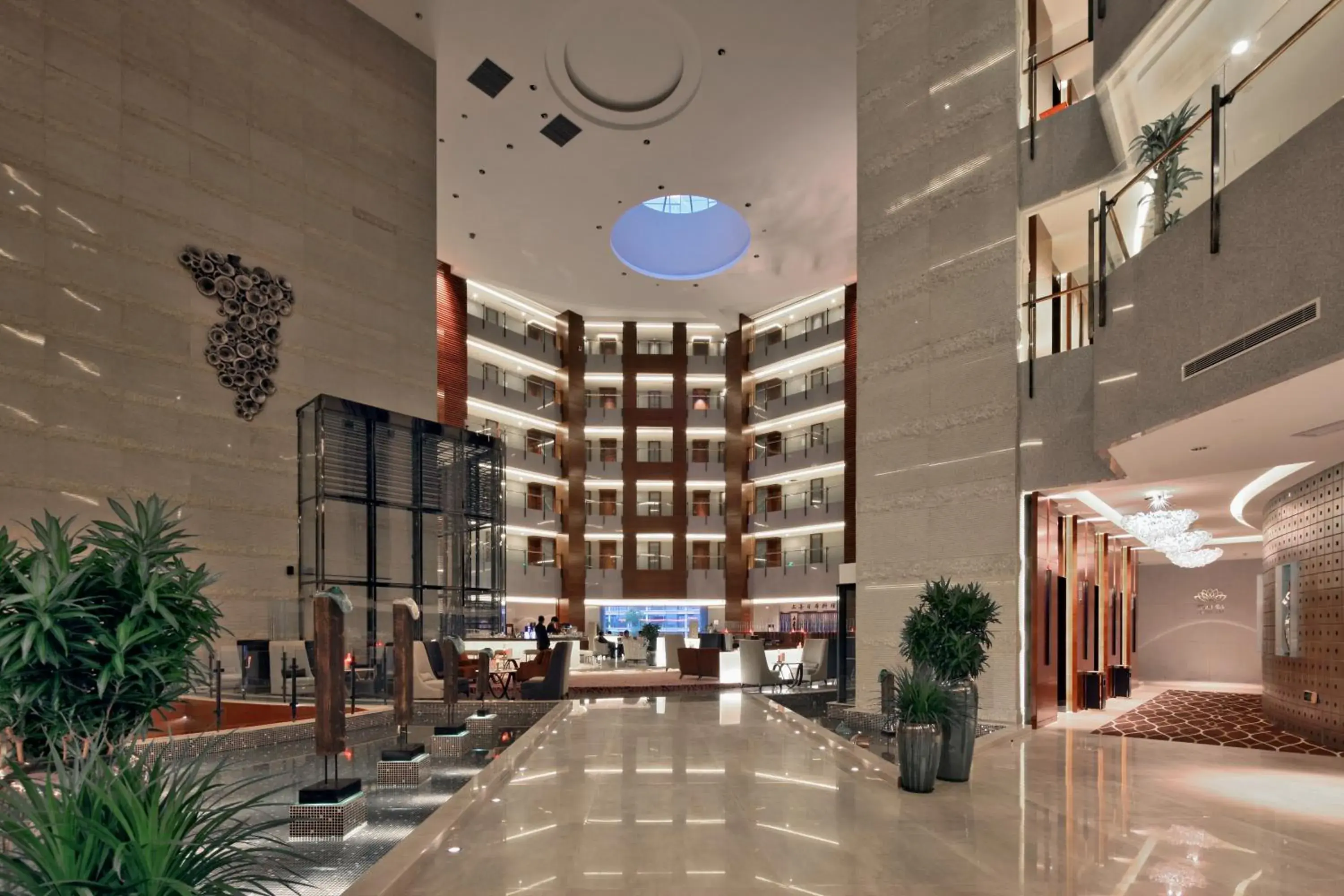 Lounge or bar in Grand Skylight International Hotel Shenzhen Guanlan, Near Metro Station, Huawei, Foxcnn, Shenzhen North Railway Lounge or bar in Grand Skylight International Hotel Shenzhen Guanlan, Near Metro Station, Huawei, Foxcnn, Shenzhen North Railway