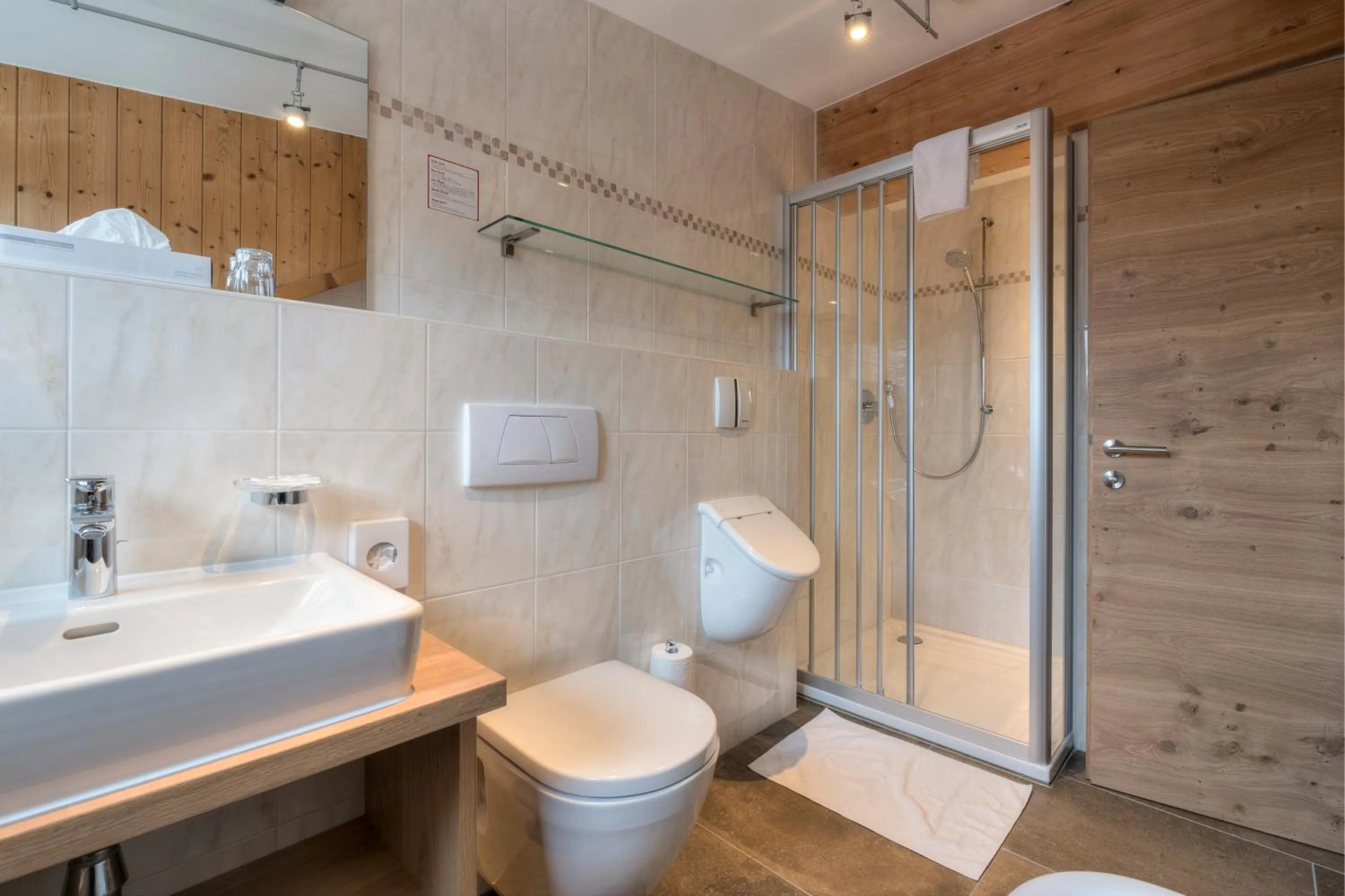 Shower in Aparthotel Acksteiner