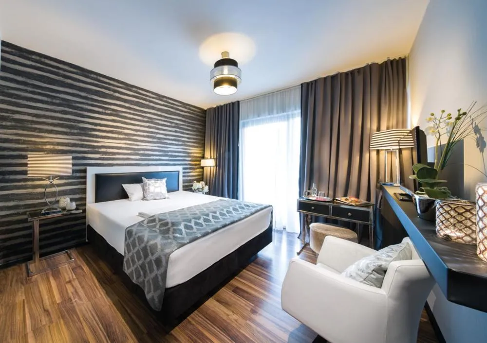 Bedroom, Bed in salinenparc Design Budget Hotel