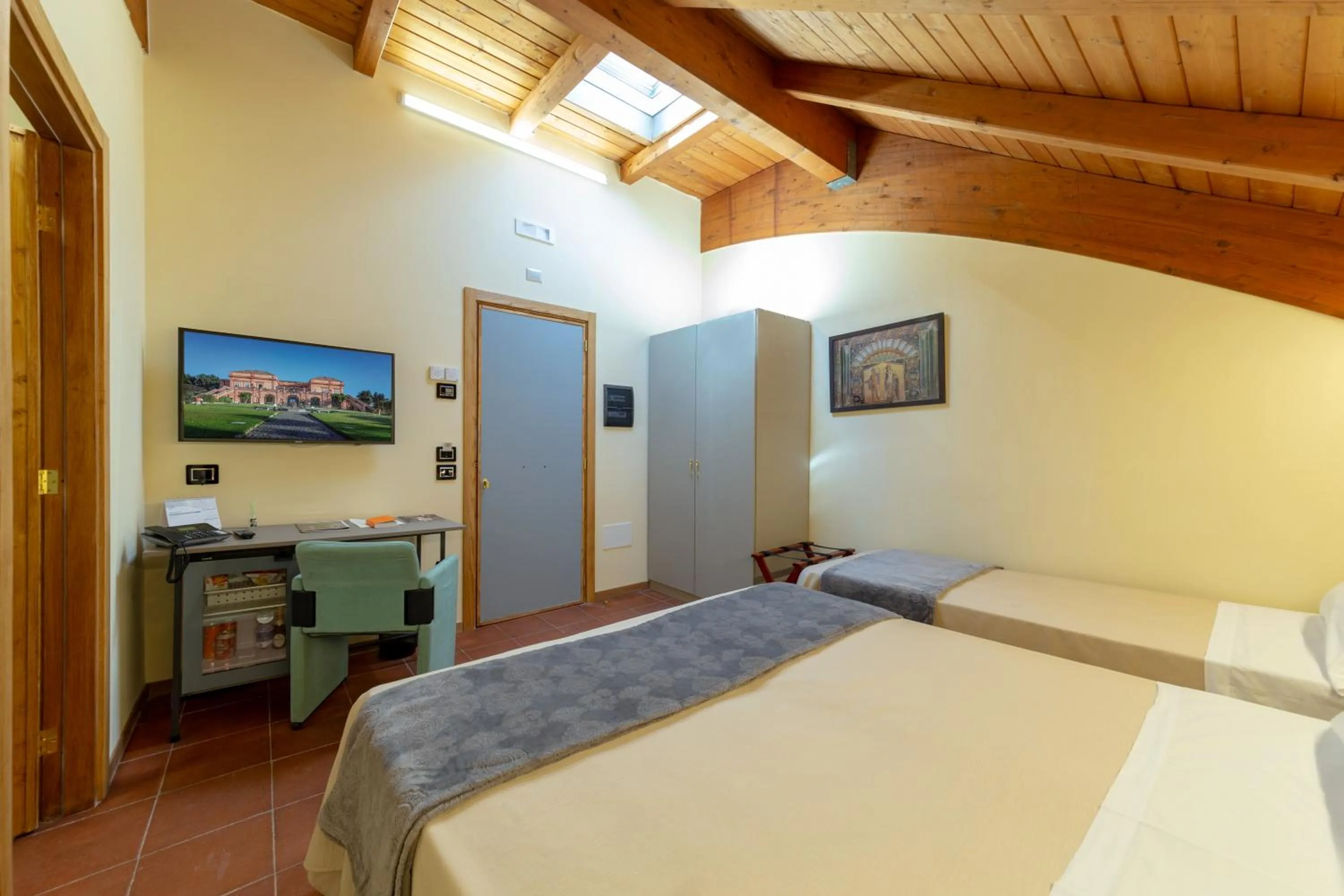 Photo of the whole room, Bed in Villa Signorini Hotel