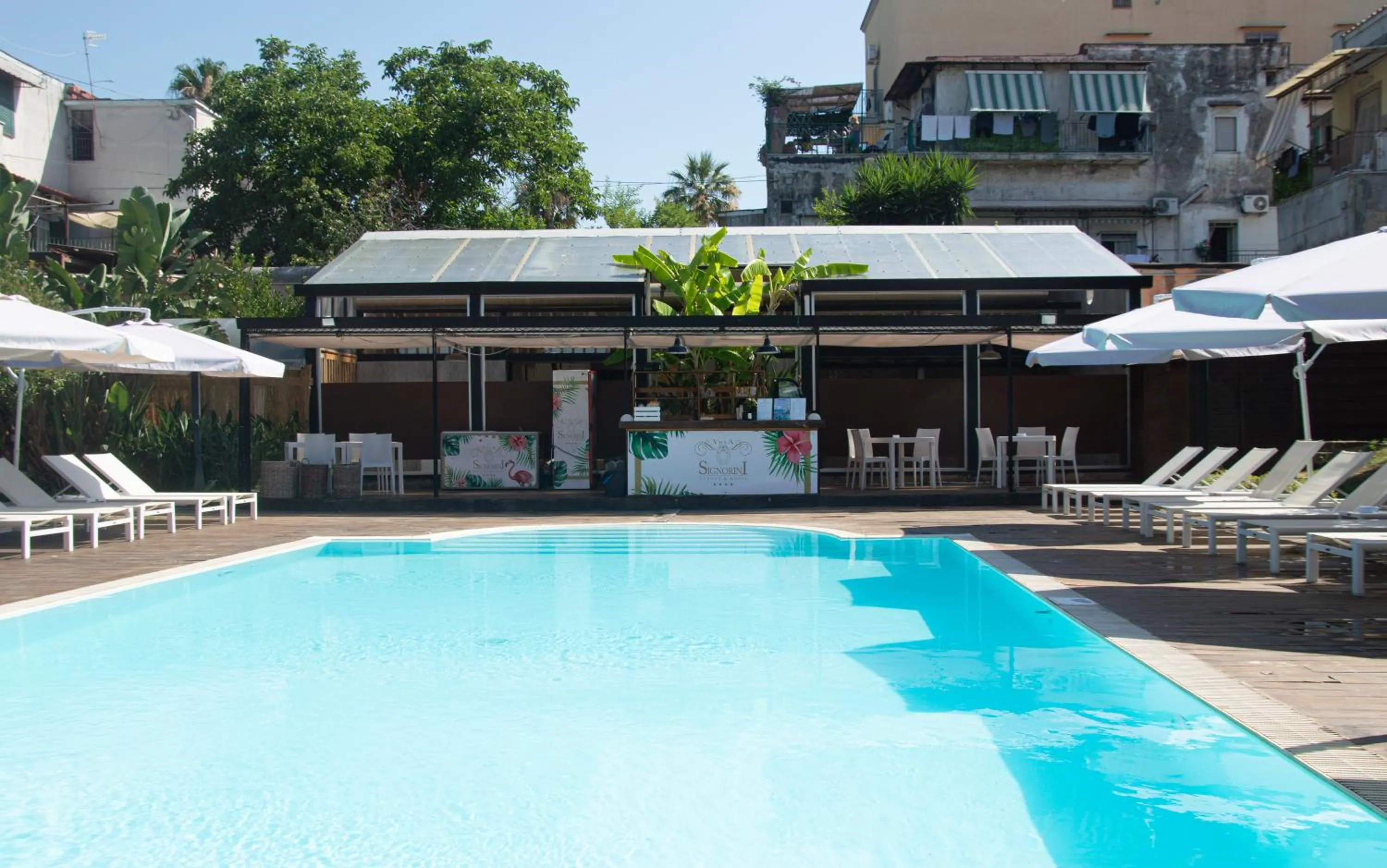Swimming pool in Villa Signorini Hotel