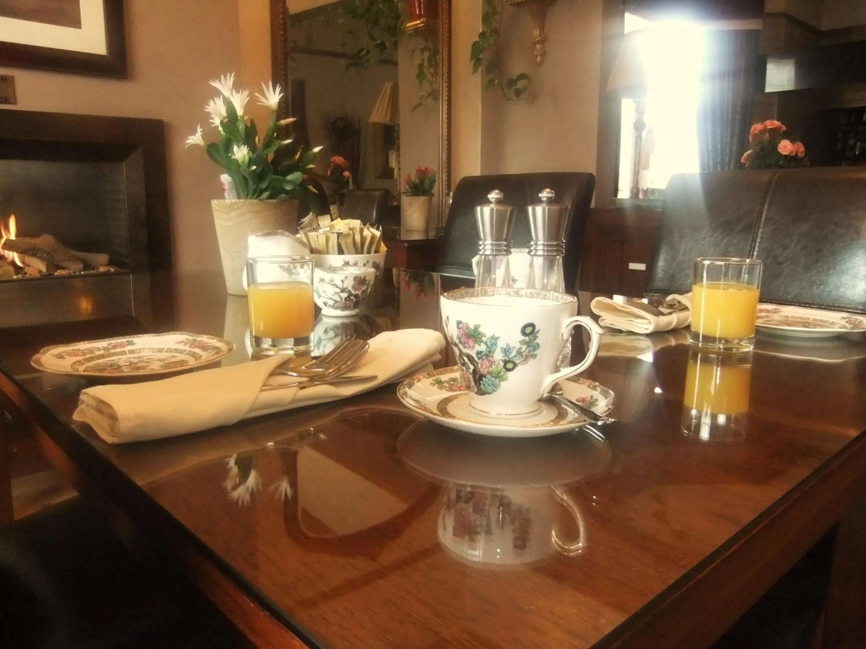 Dining area in The Leicester