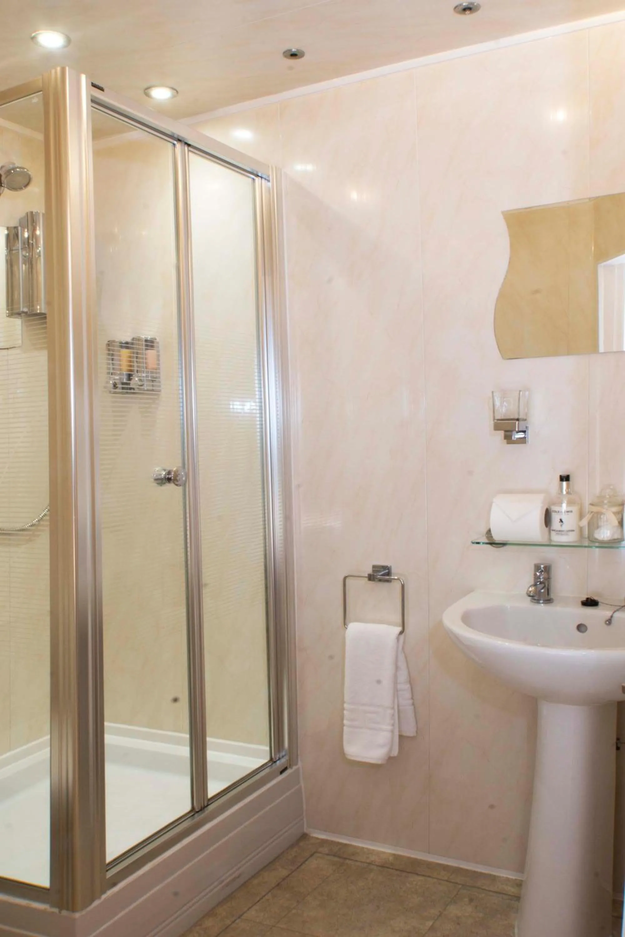 Bathroom in The Leicester