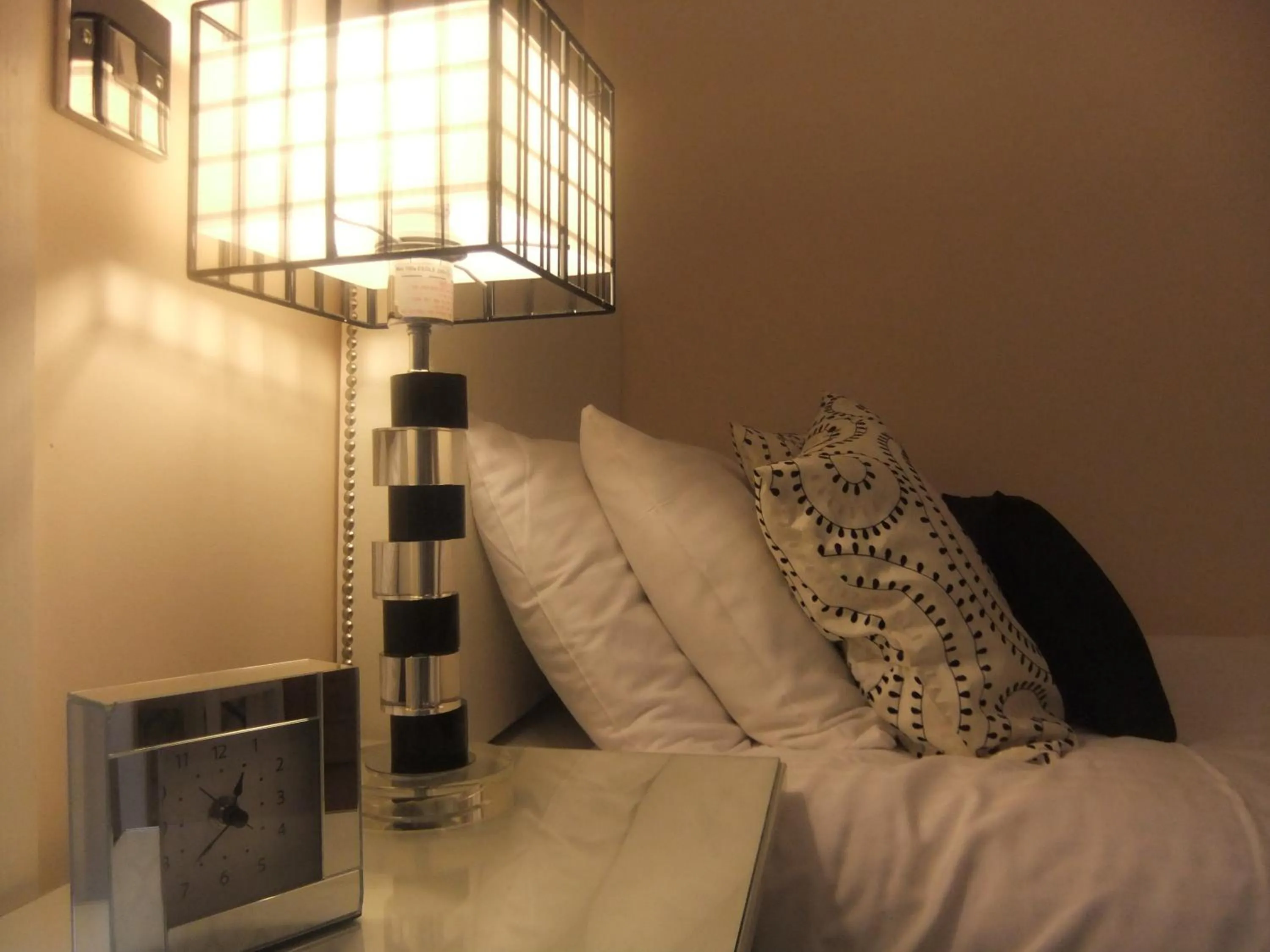 Bedroom, Bed in The Leicester