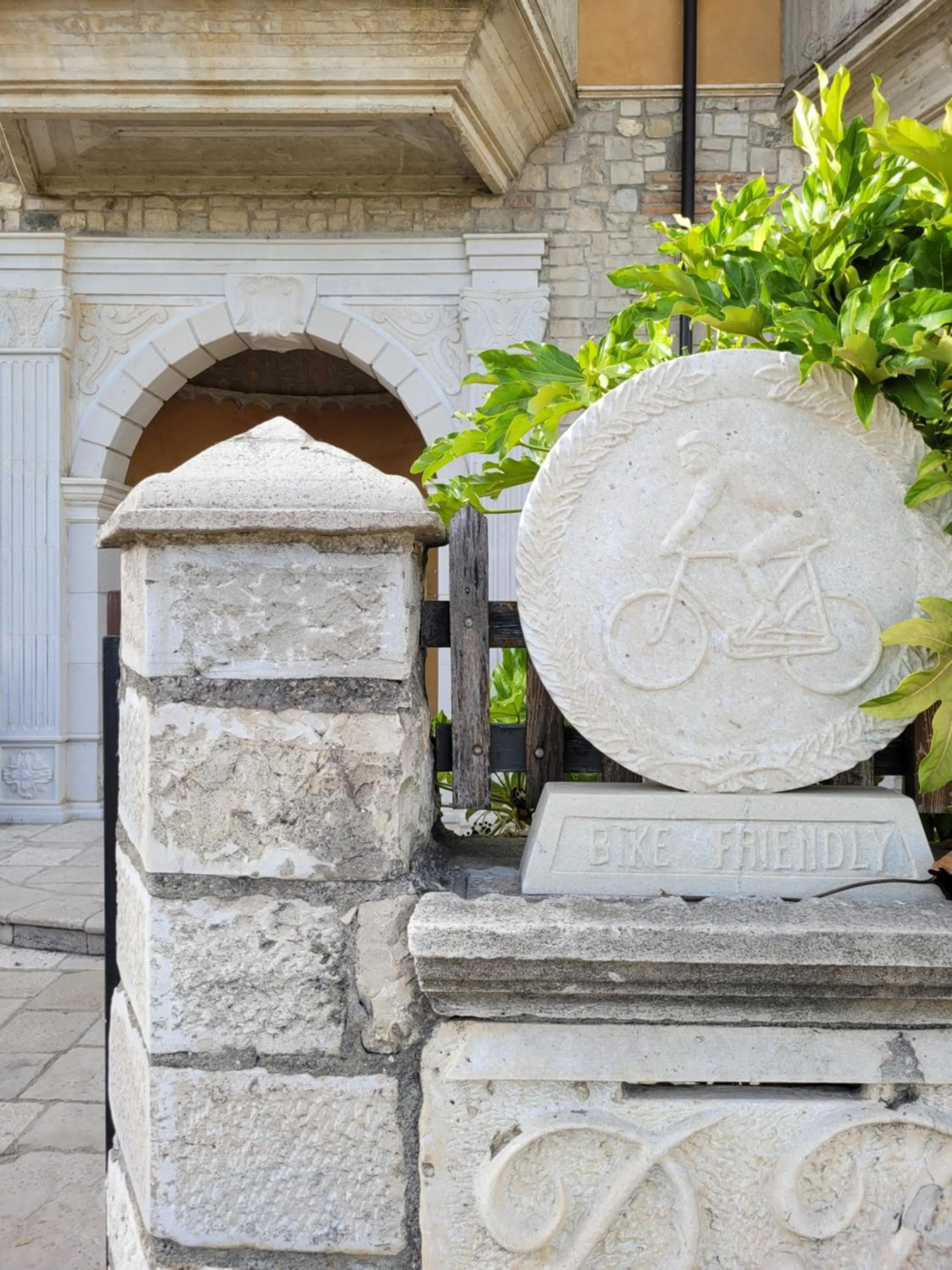 Property building in Domus Romulea