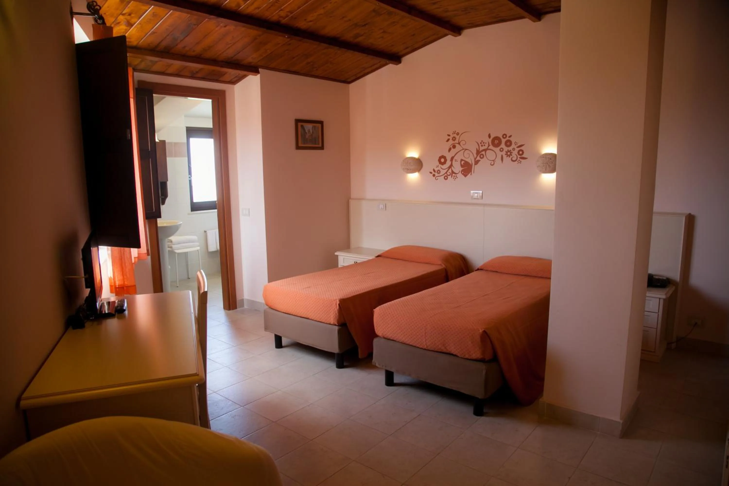 Bedroom, Bed in Domus Romulea