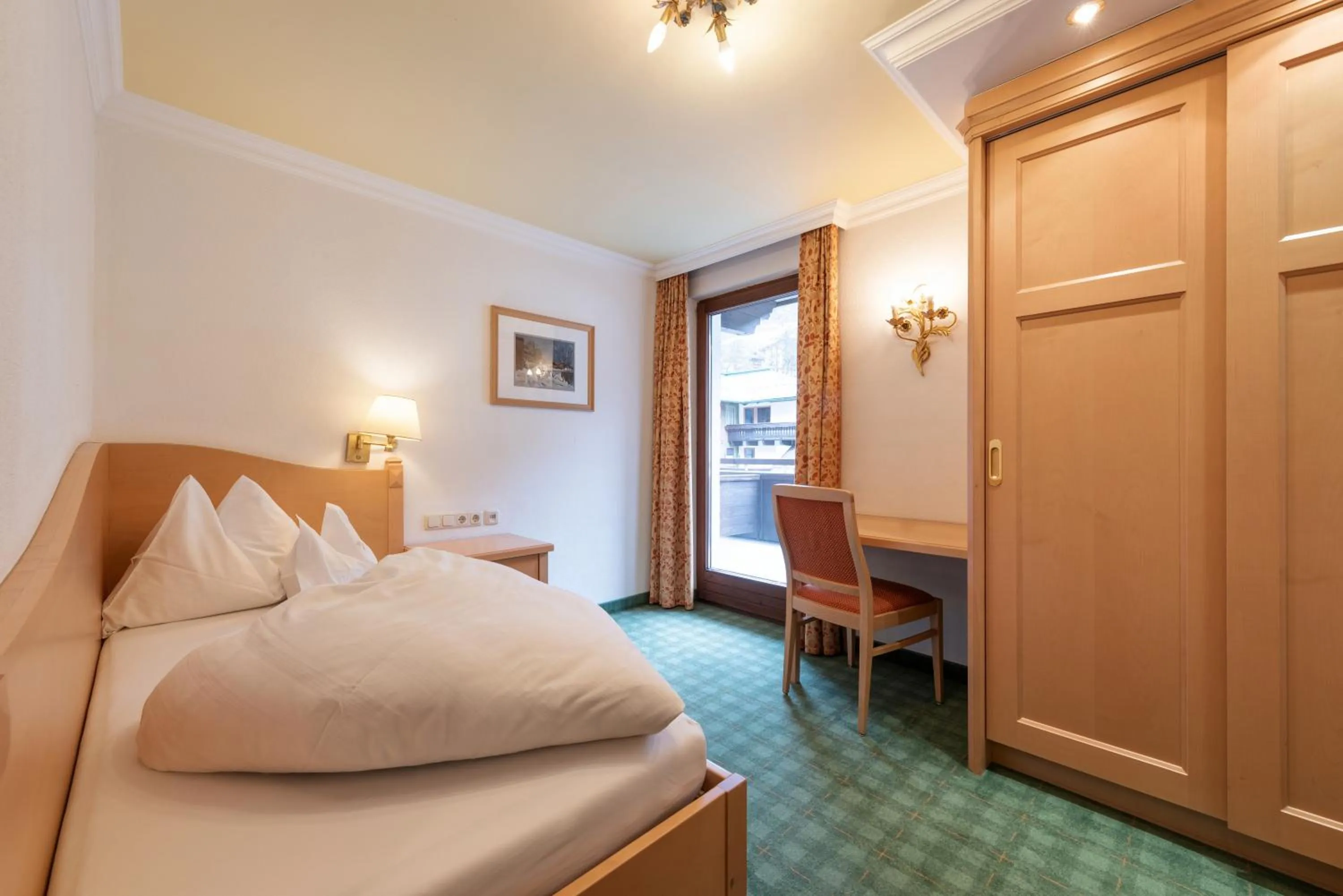 Bed in Heart Hotel Arlberg