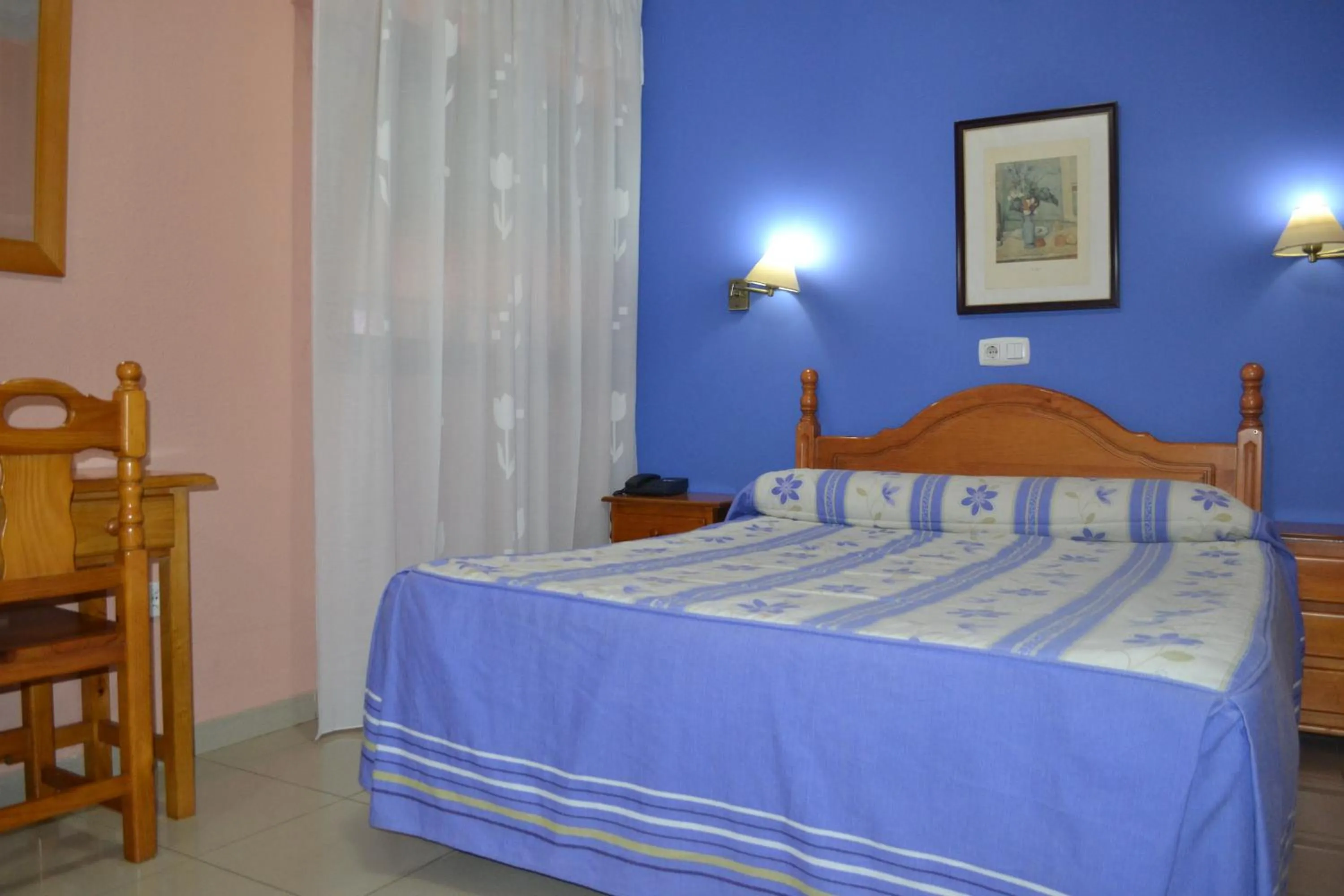Hostal Al-Qazeres